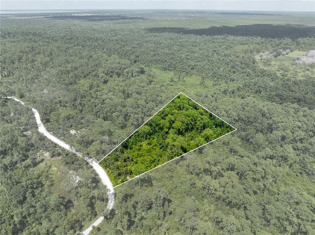 Photo of 2641 Bear Run S, Frostproof, FL 33843 (MLS # S5132407)