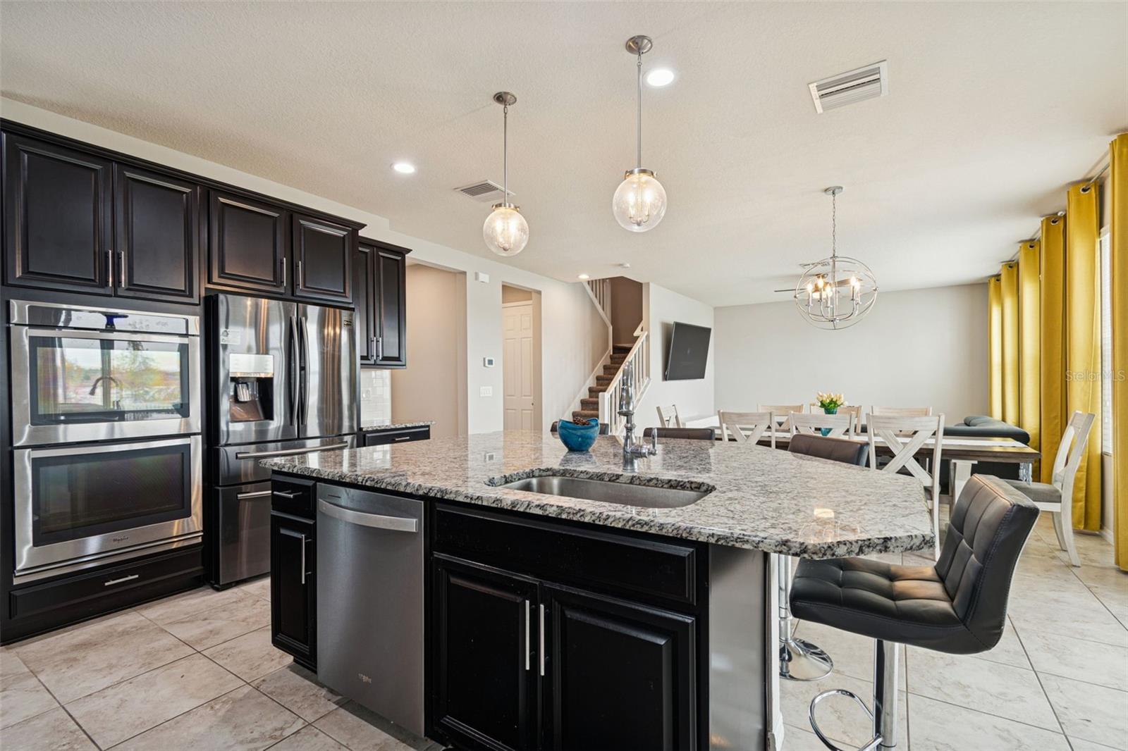 LONG LAKE RANCH VILLAGE 3 6 PCLS A, - Residential Lease