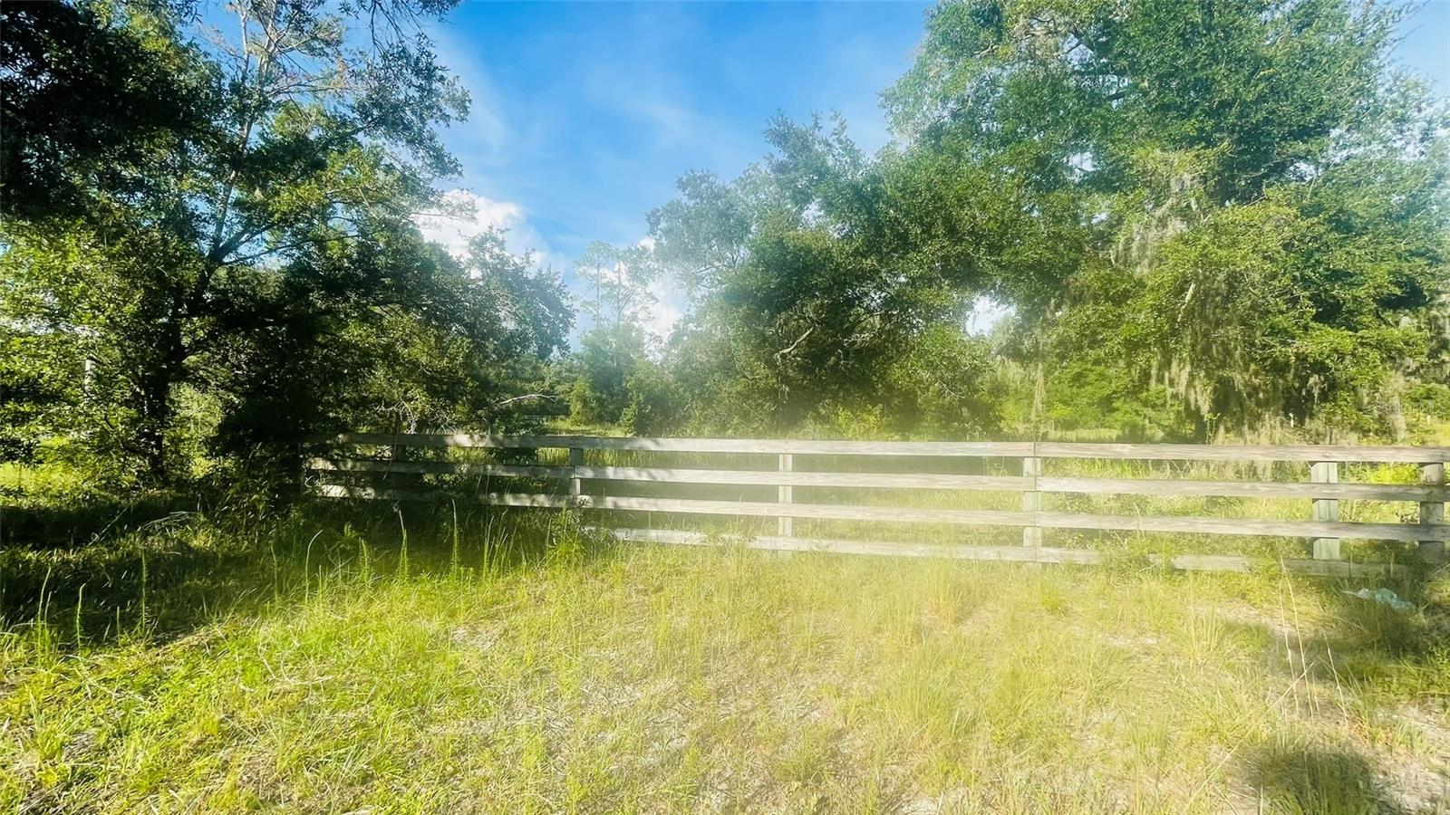 5037 SE HWY 349