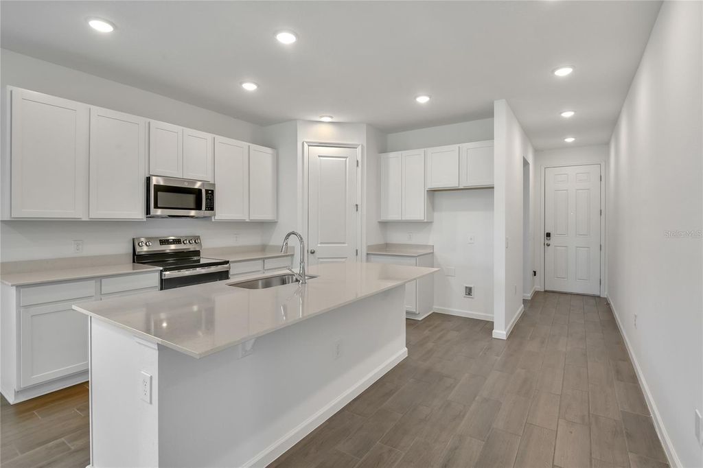 Photo of 5147 Kinsley Drive, Winter Haven, FL 33884 (MLS # S5127810)