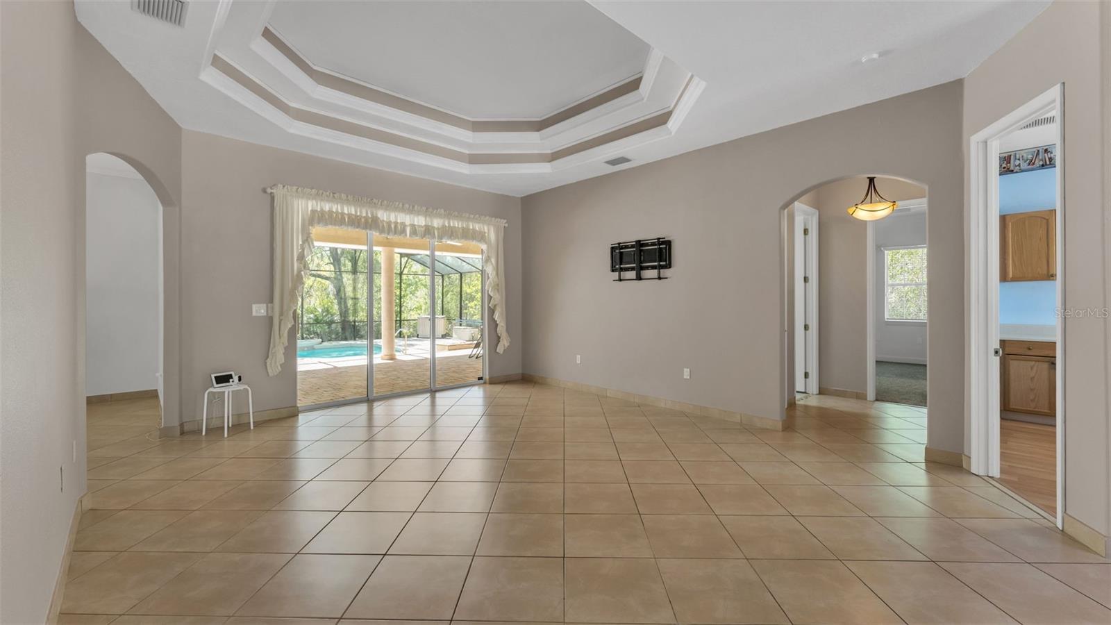 LAKELAND ACRES - Residential