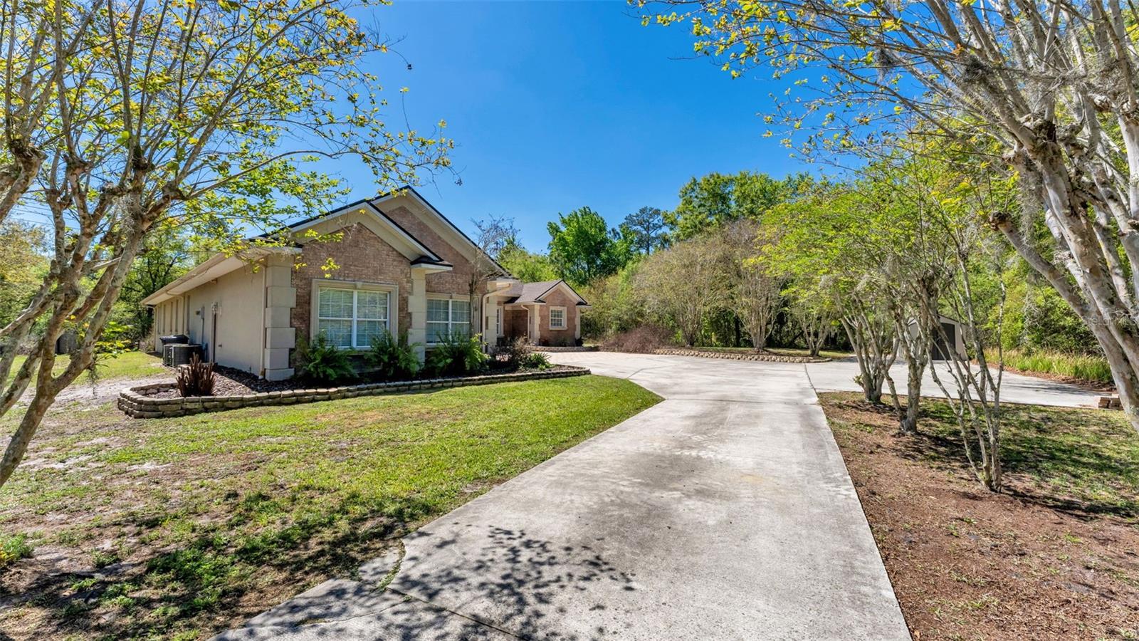 LAKELAND ACRES - Residential