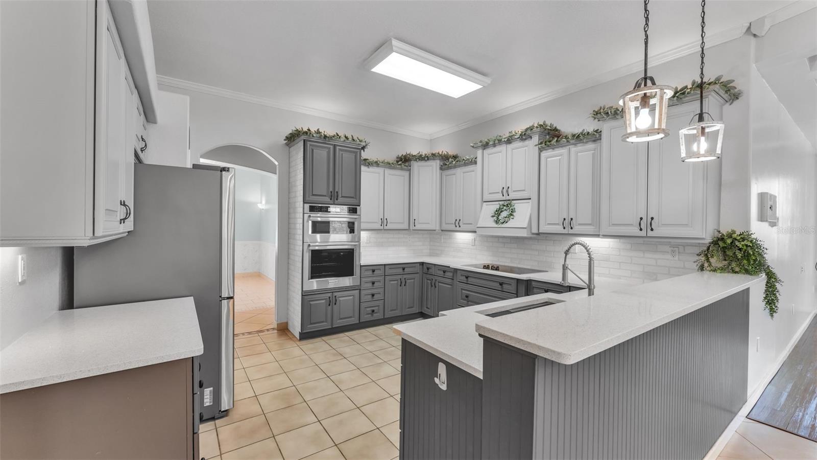 LAKELAND ACRES - Residential