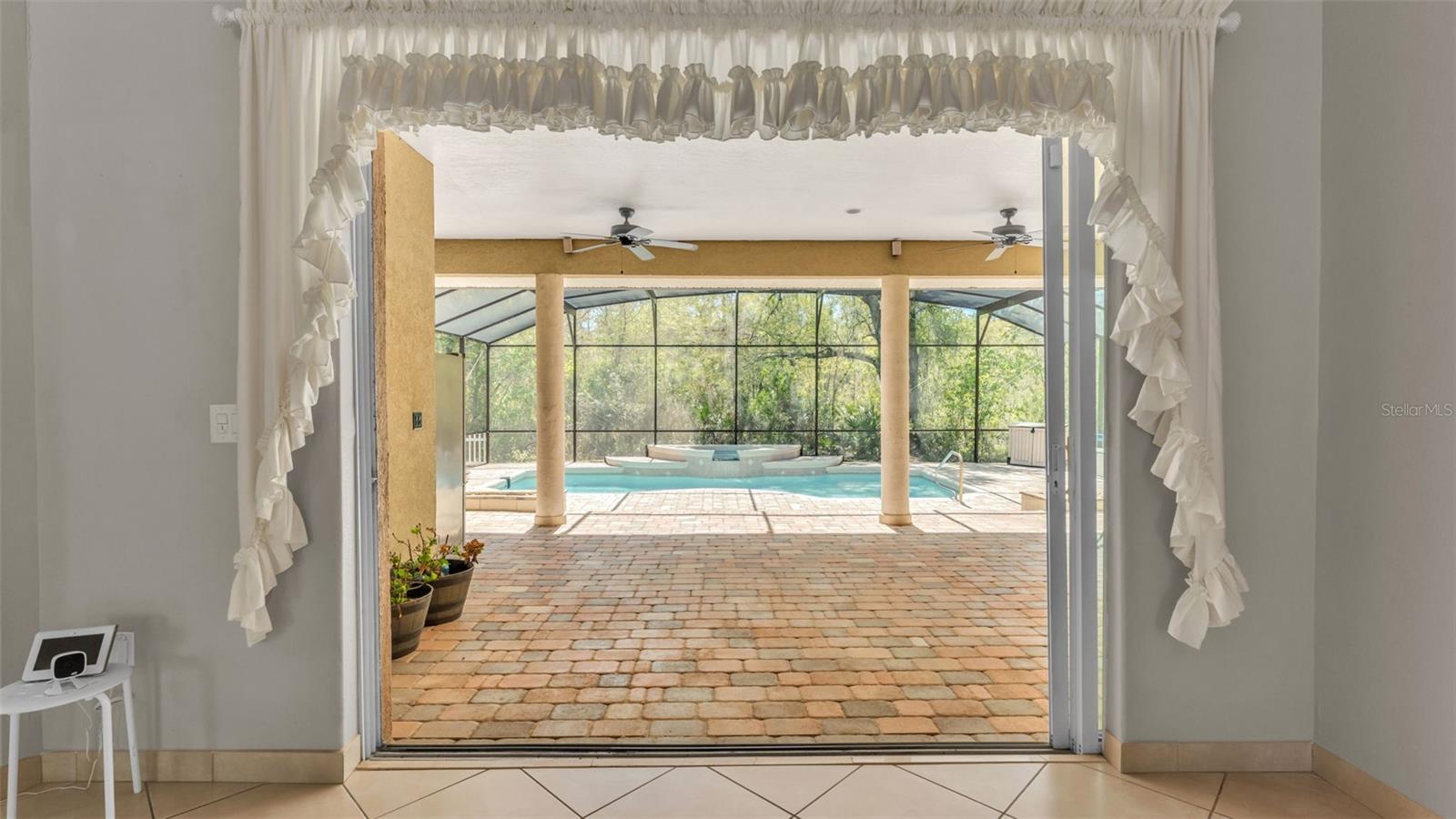 LAKELAND ACRES - Residential