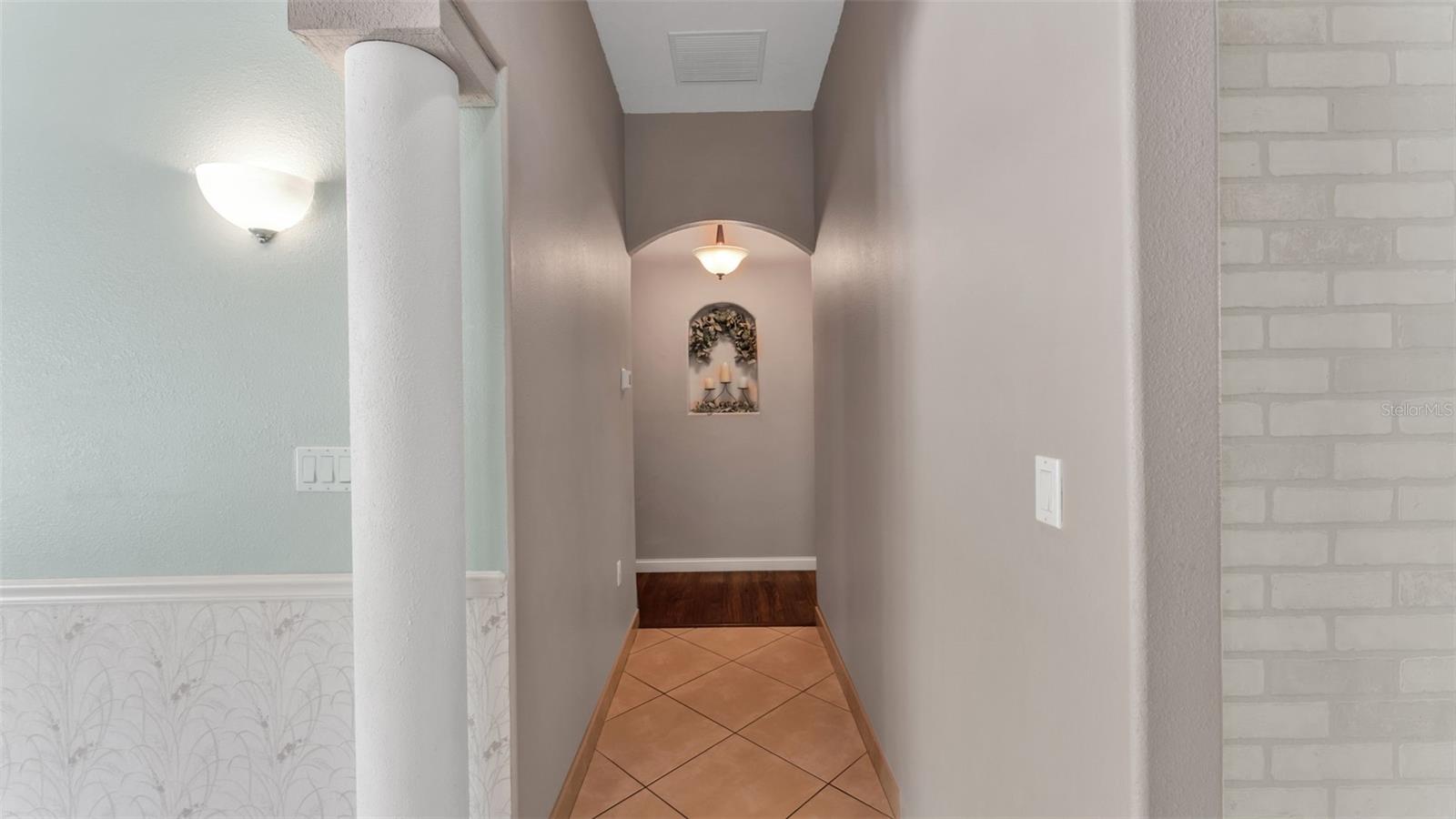 LAKELAND ACRES - Residential