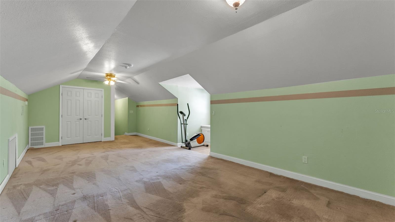 LAKELAND ACRES - Residential