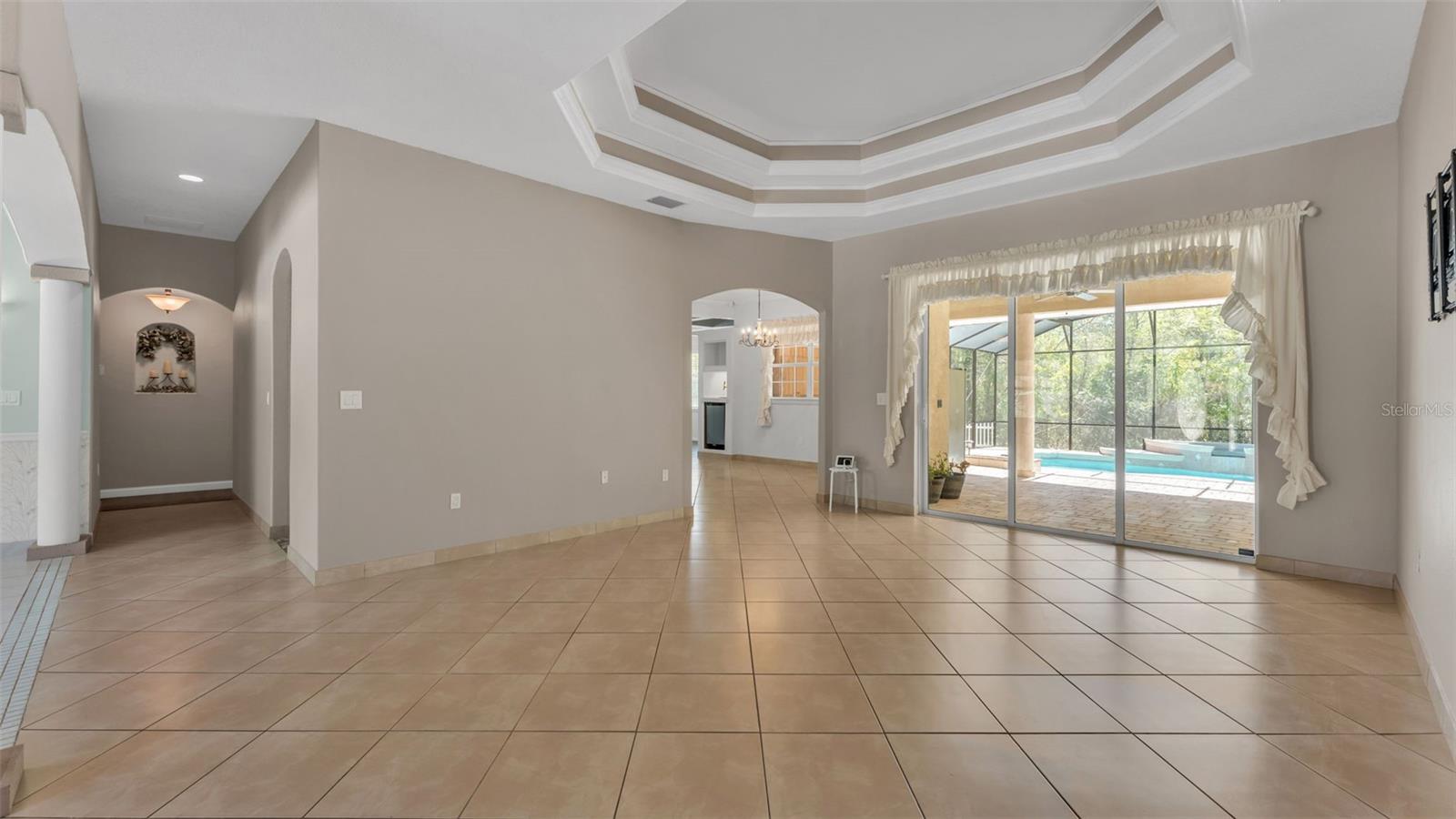 LAKELAND ACRES - Residential