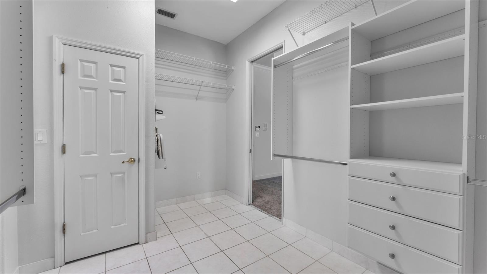 LAKELAND ACRES - Residential