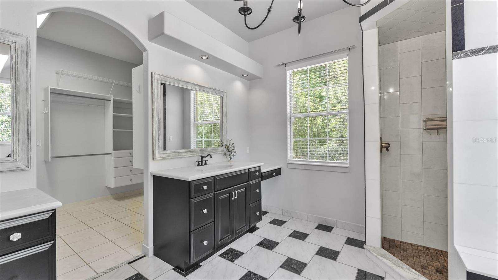 LAKELAND ACRES - Residential