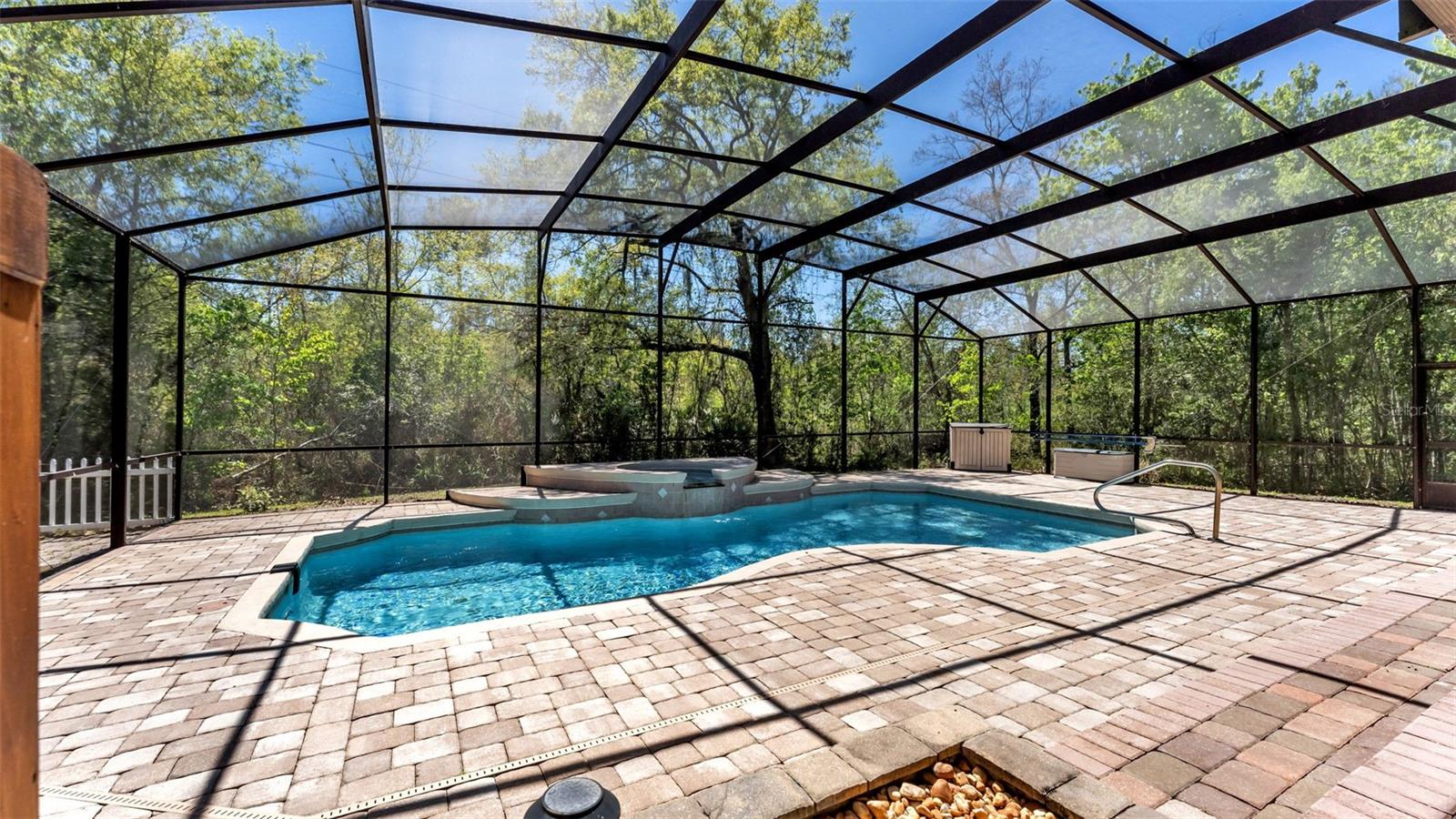 LAKELAND ACRES - Residential