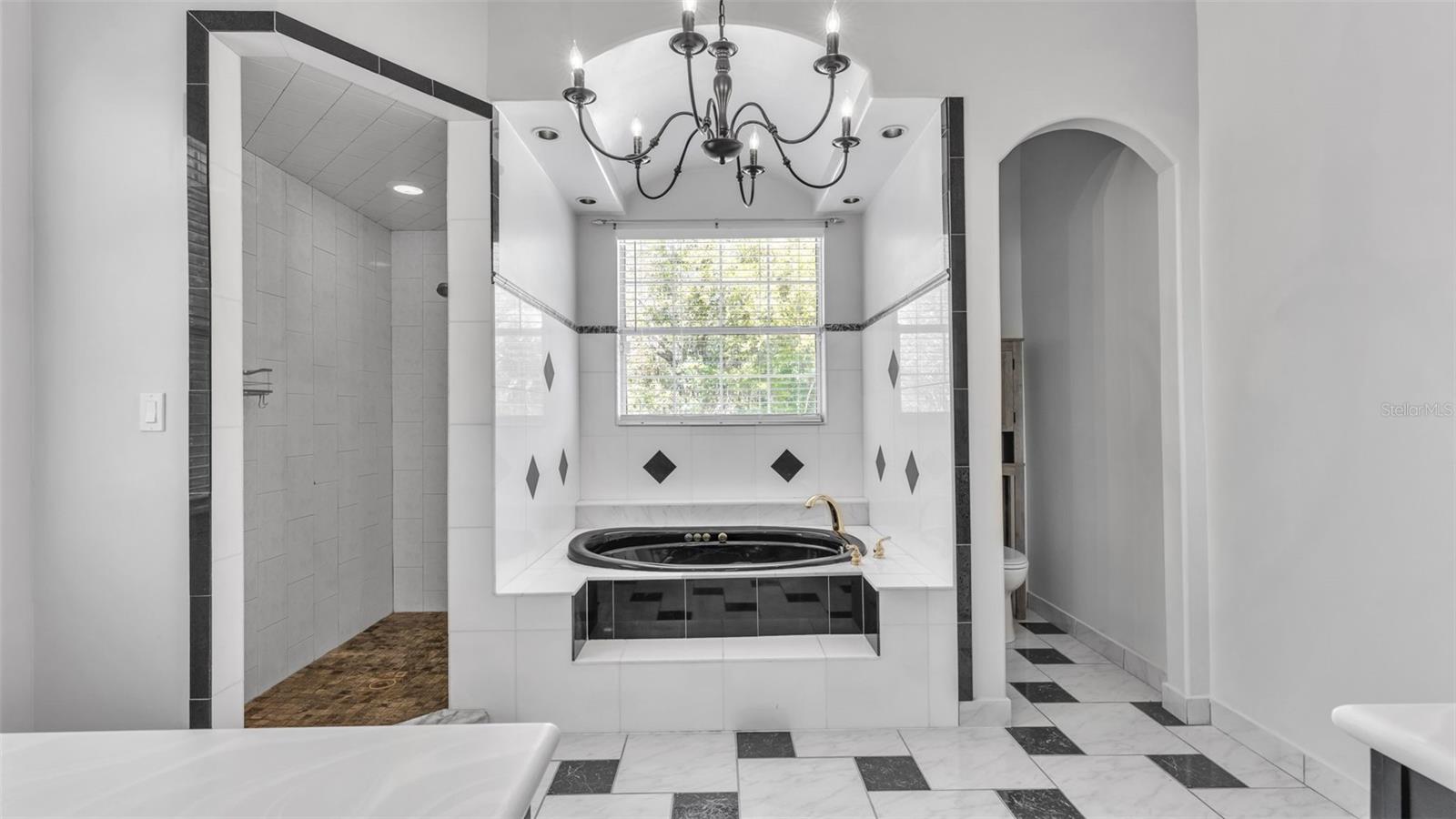 LAKELAND ACRES - Residential