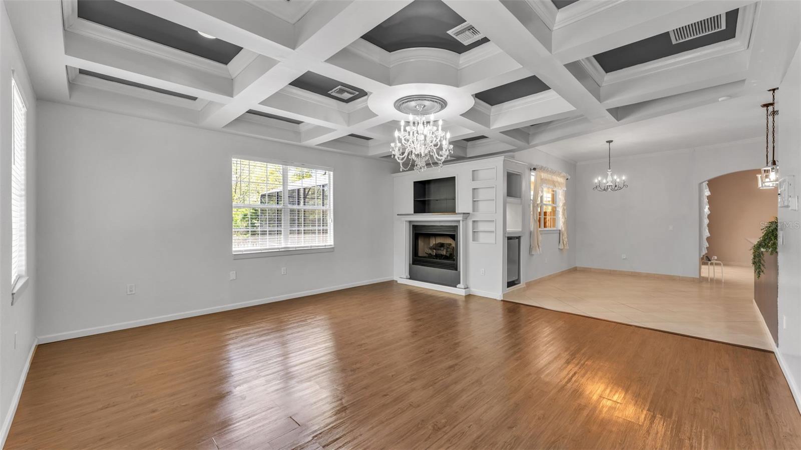 LAKELAND ACRES - Residential