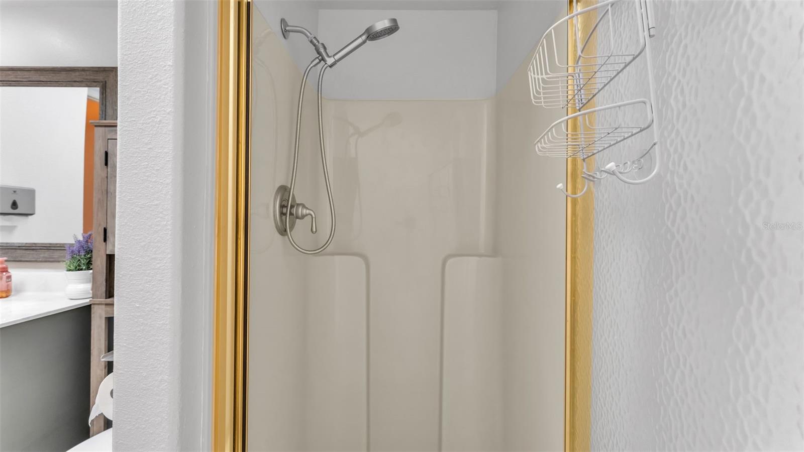 LAKELAND ACRES - Residential