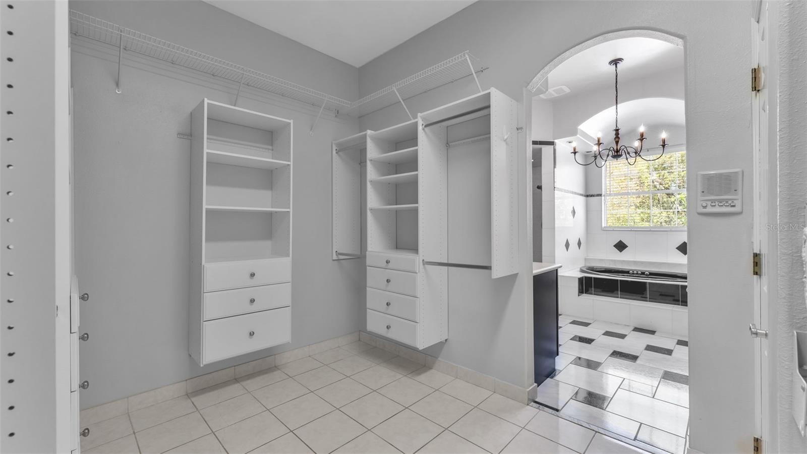 LAKELAND ACRES - Residential