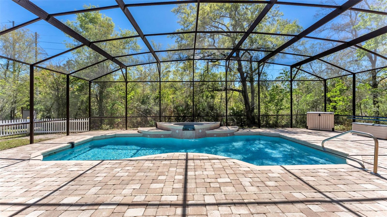 LAKELAND ACRES - Residential