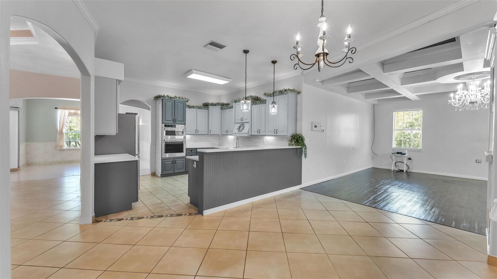 LAKELAND ACRES - Residential