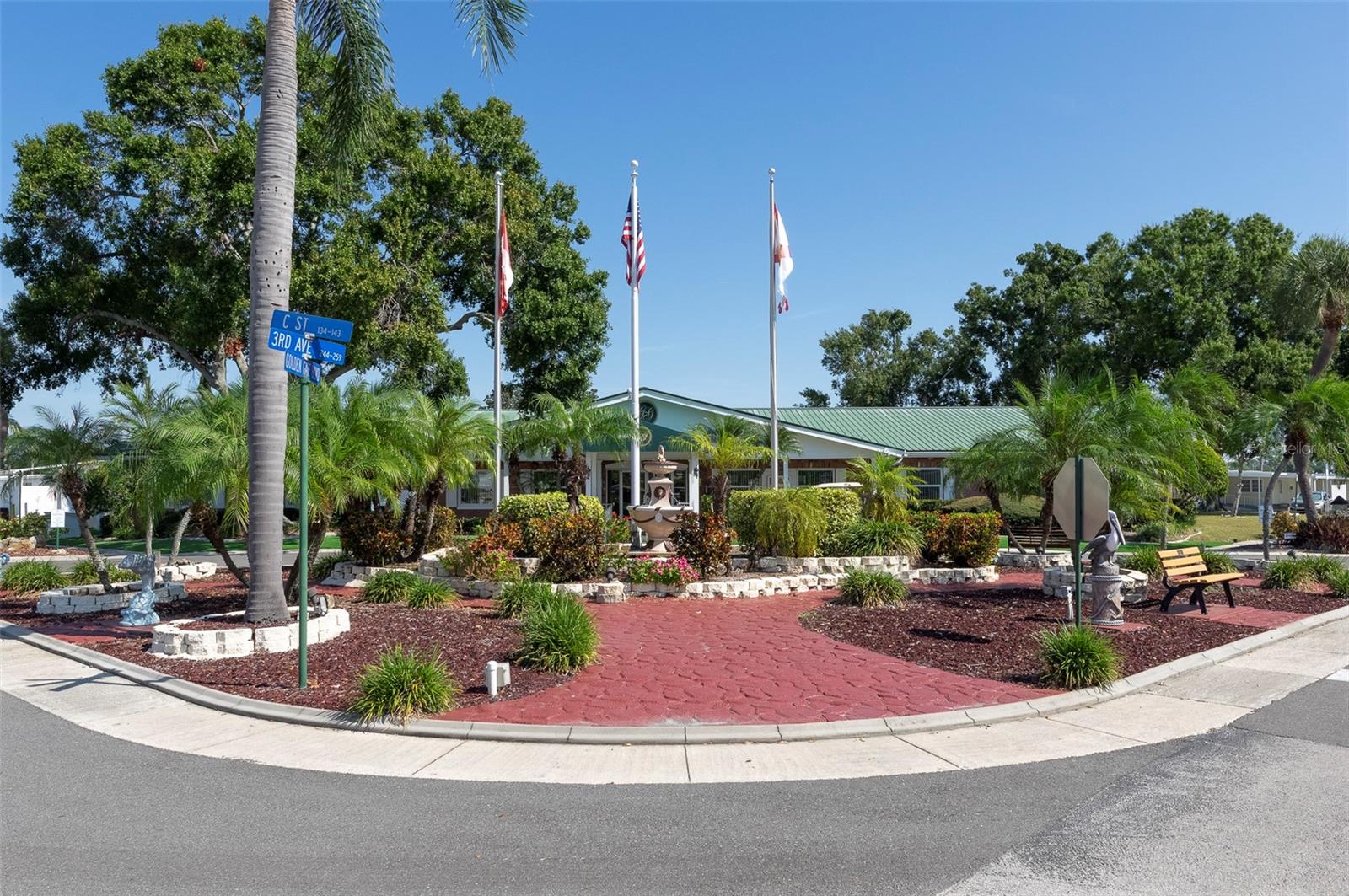 GOLDEN GATE MOBILE HOME PARK UNREC - Residential