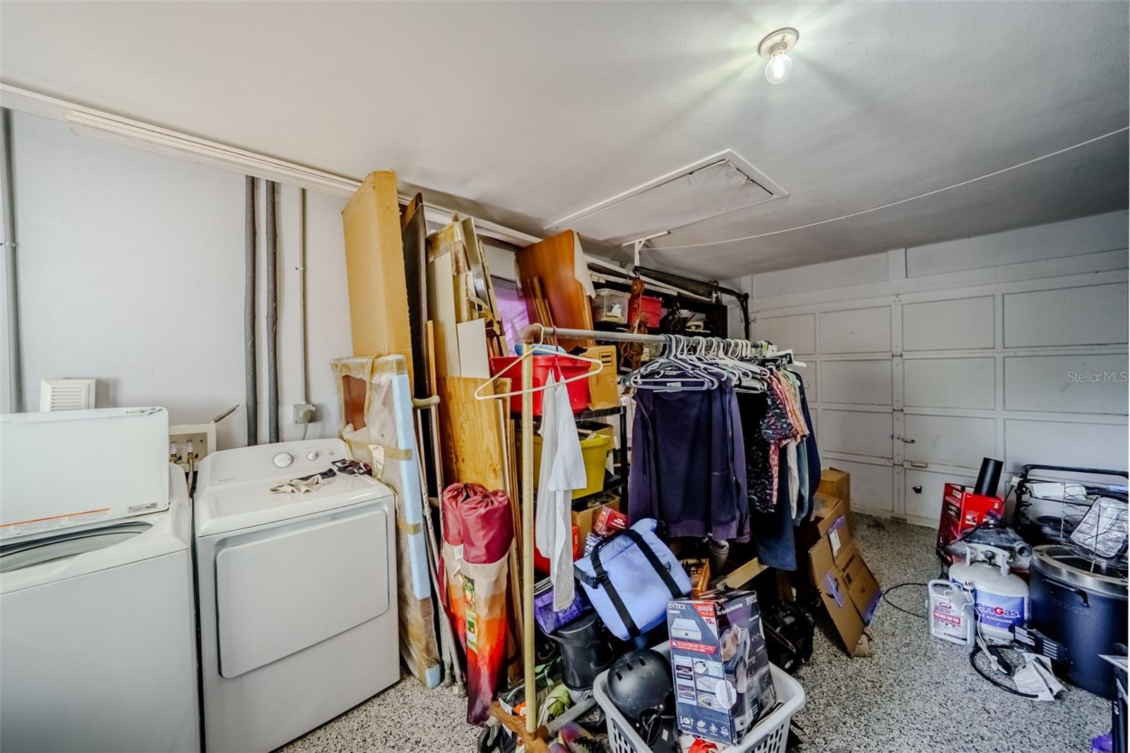 SOUTH GATE MANOR - Residential