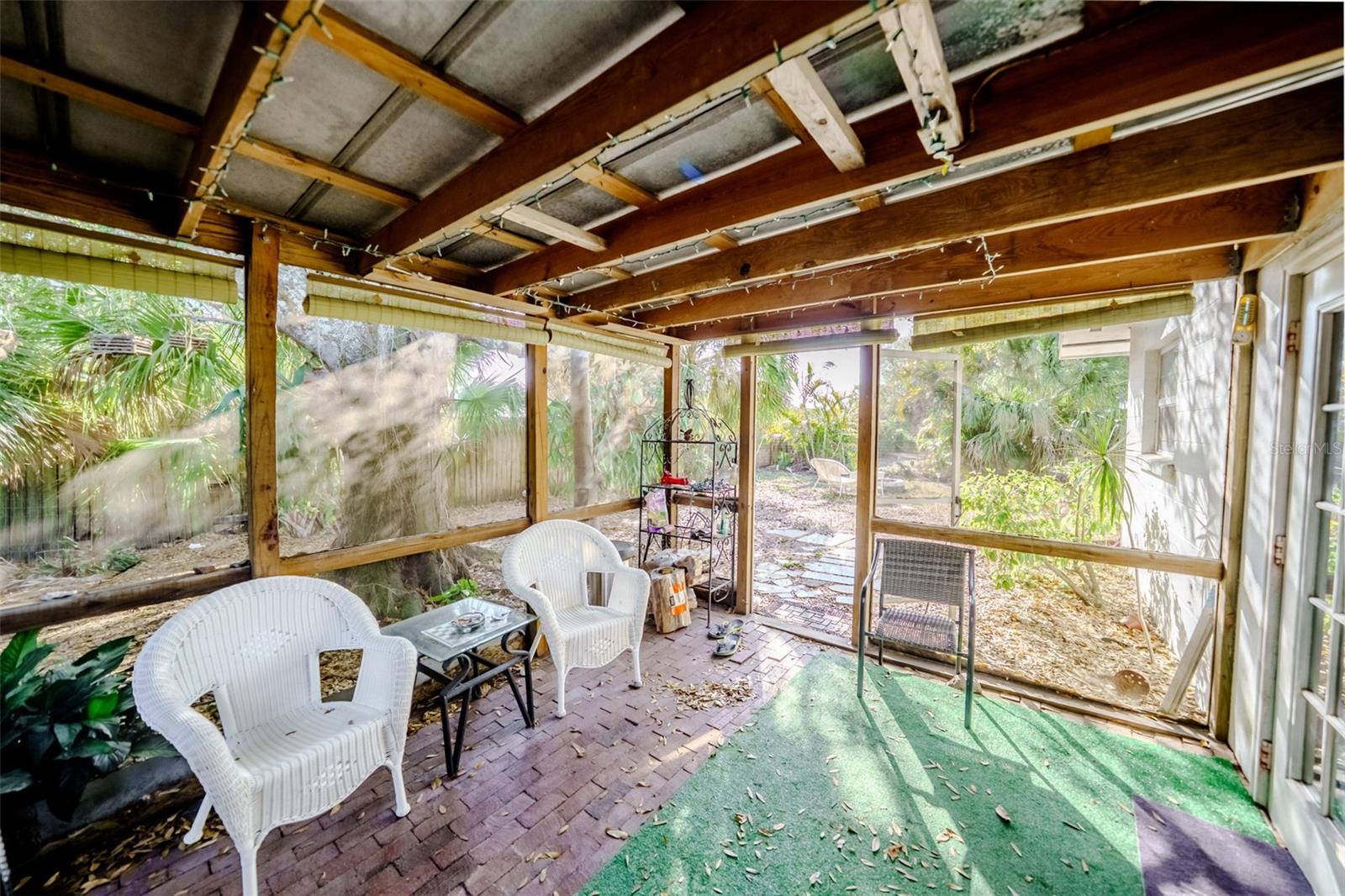 SOUTH GATE MANOR - Residential