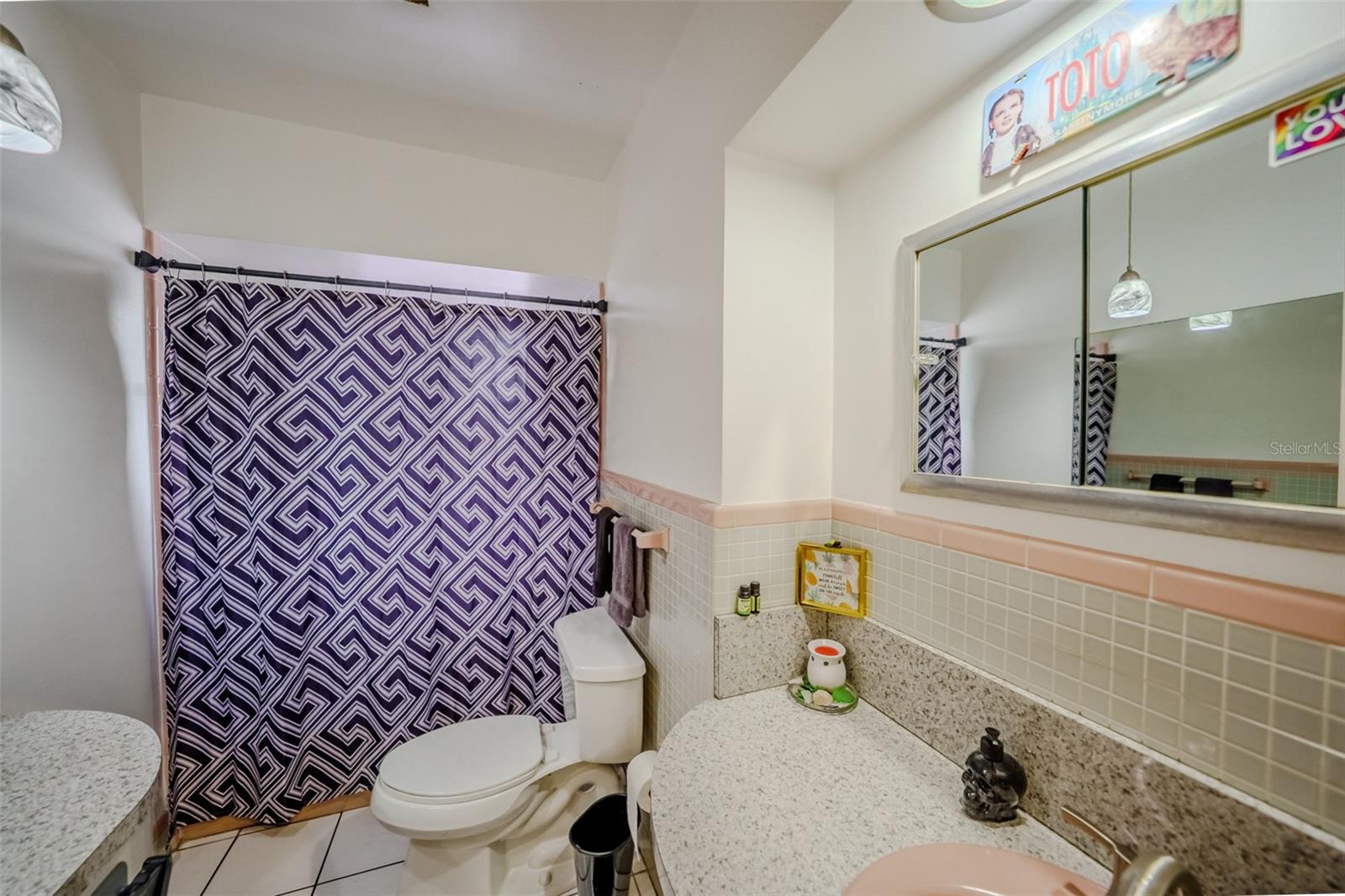 SOUTH GATE MANOR - Residential