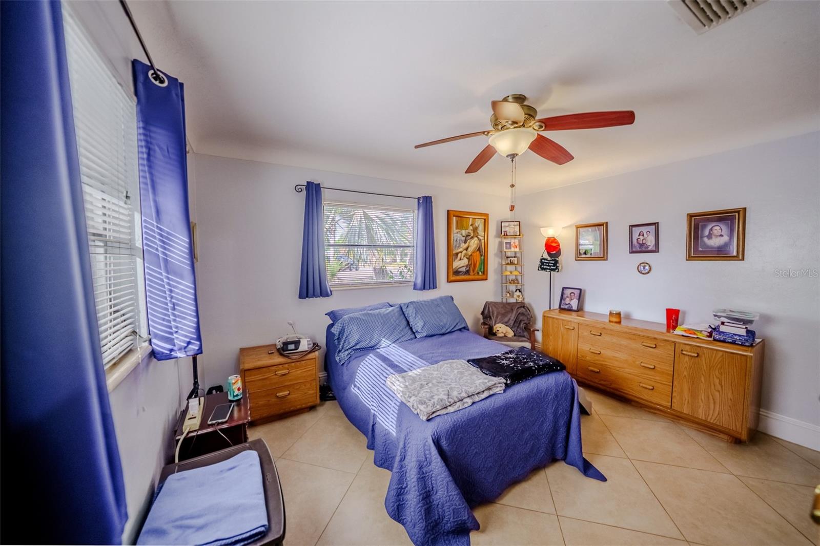 SOUTH GATE MANOR - Residential