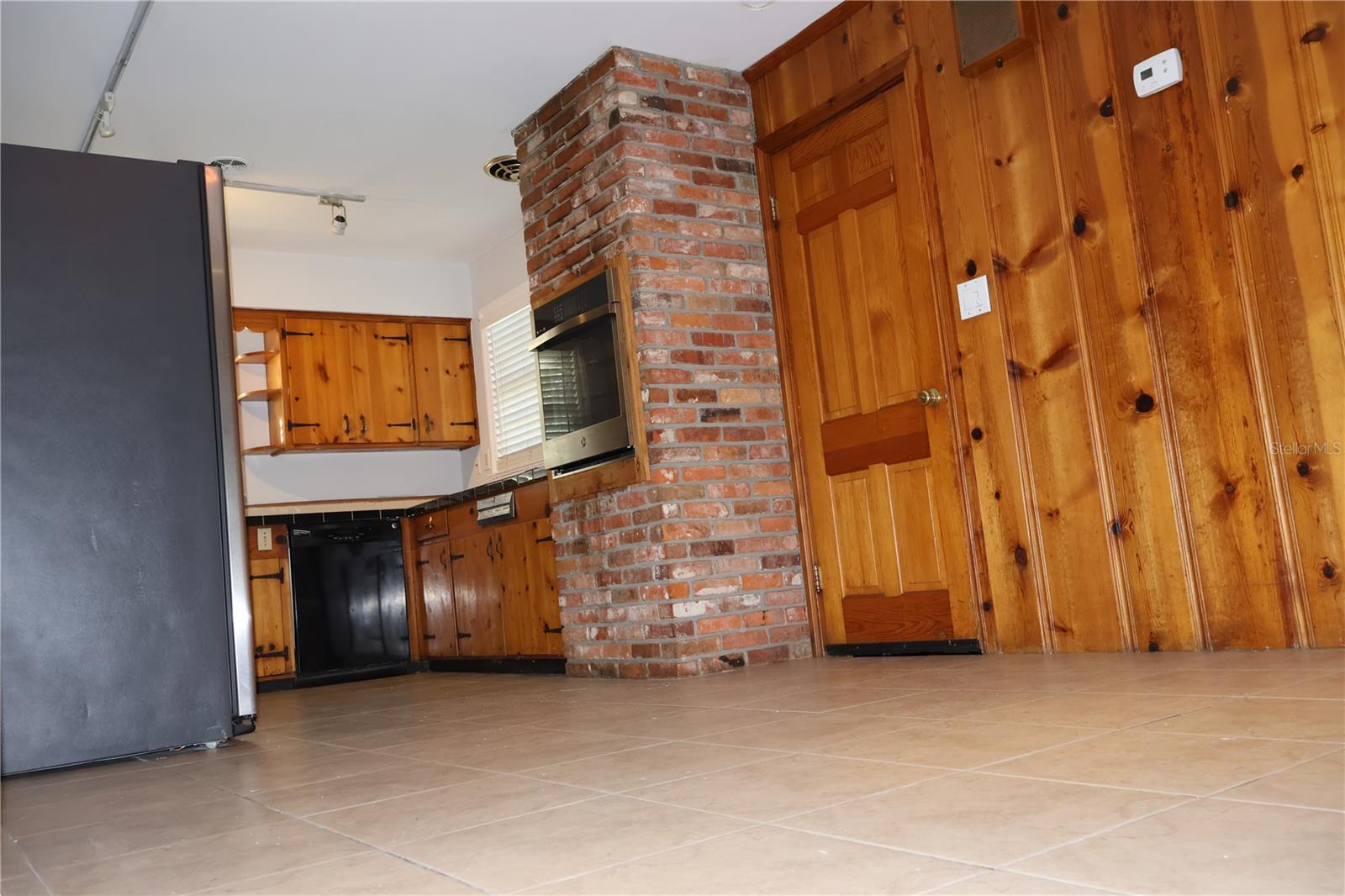 BELLE VISTA - Residential Lease