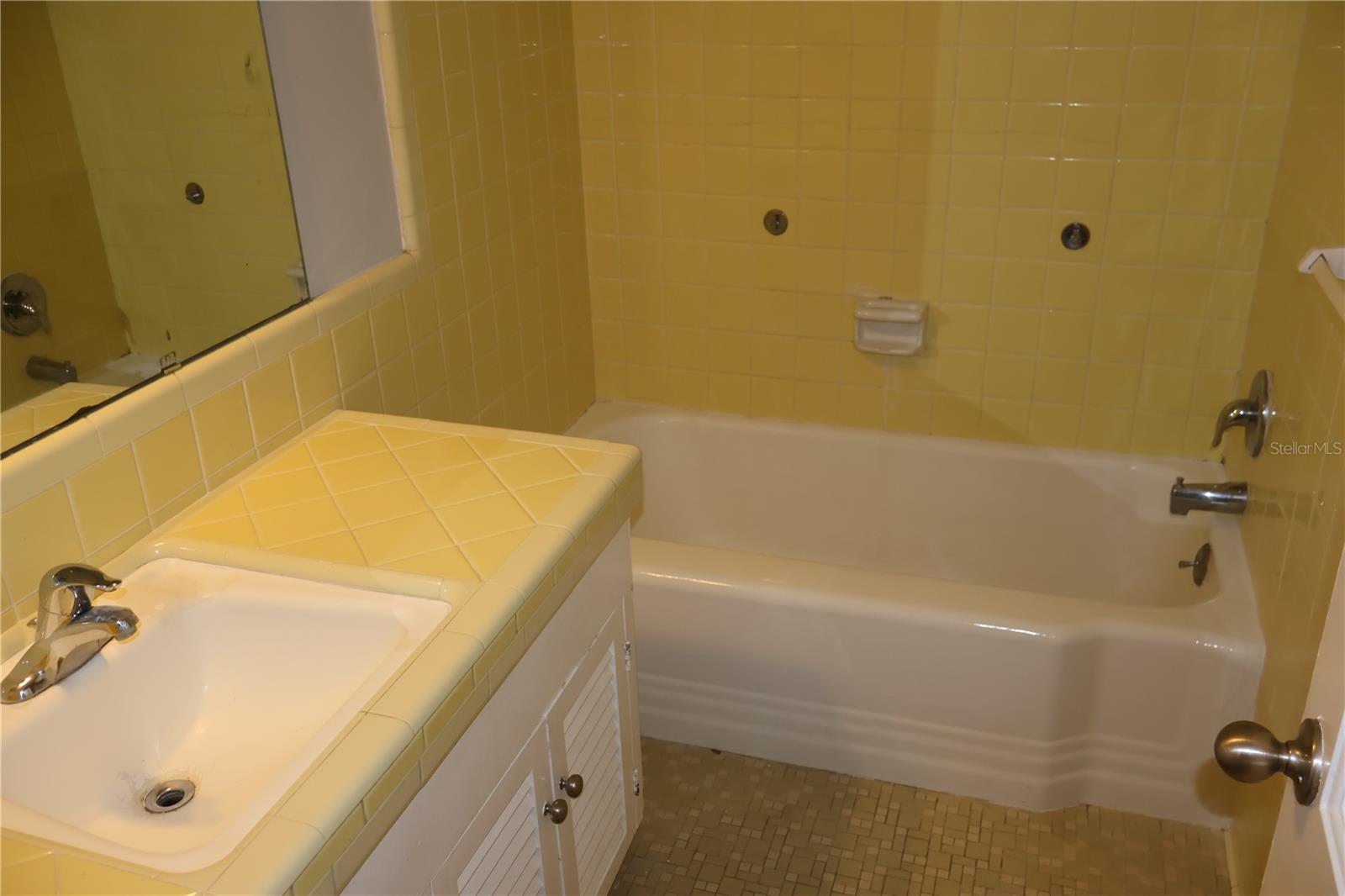 BELLE VISTA - Residential Lease