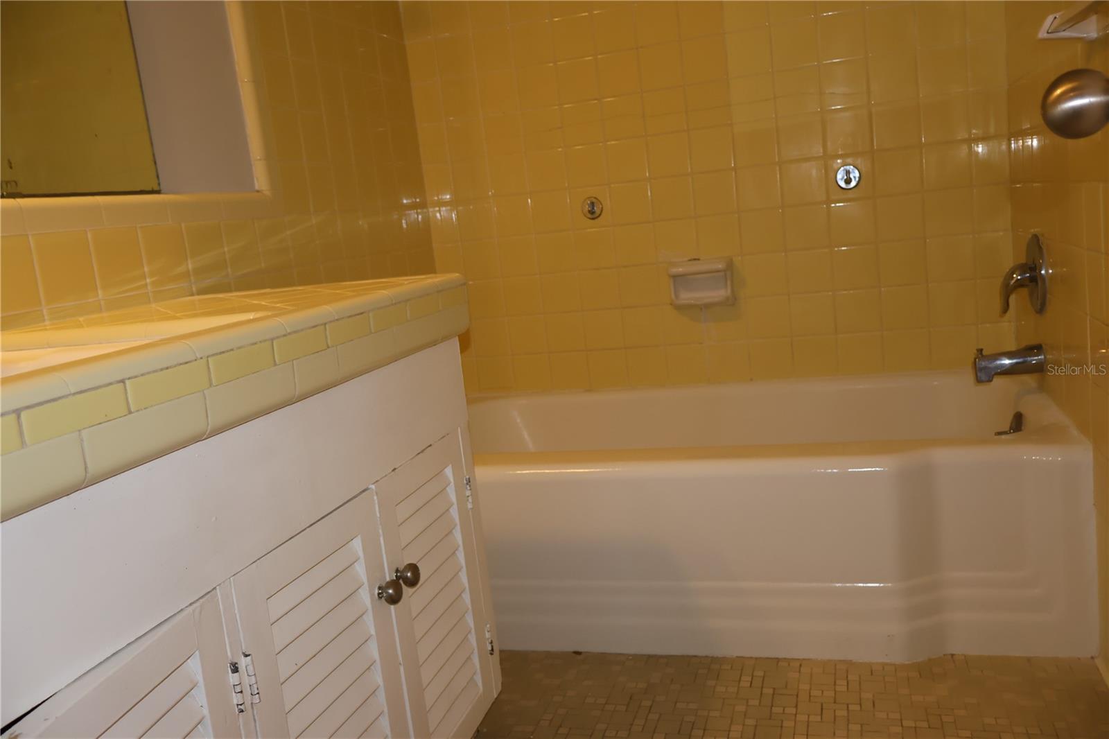 BELLE VISTA - Residential Lease