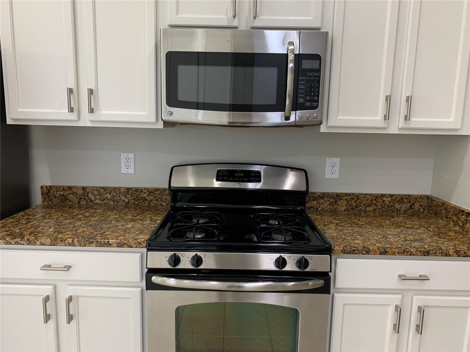 AVELAR CREEK NORTH - Residential