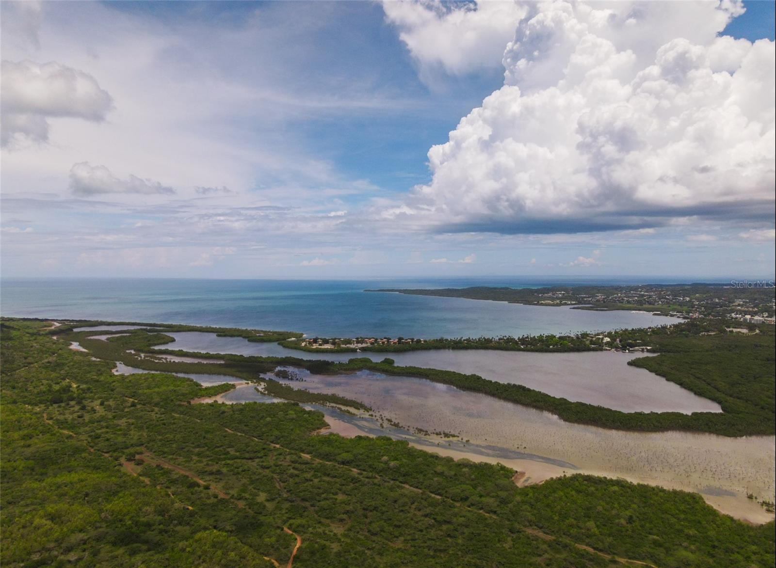 Lot size: 4.2298 acres
Approved subdivision plan for 3 lots (1,000 m² each)
Location: Cabo Rojo, Puerto Rico
Breathtaking mountain and ocean views
Easy access to utilities (water & electricity)
Zoned for Selective Development (controlled residential/tourism growth)
Exceptional investment or private development opportunity
Strategic investment in Cabo Rojo: This rare 4.22-acre land opportunity is surrounded by nature and offers a unique blend of mountain and ocean views. Located in an area with increasing development and long-term value potential, the property includes an approved subdivision plan for three 1,000 m² lots—making it ideal for either development or a private retreat. The site also has easy access to water and electricity connections, ensuring smoother future projects. The land is classified under Selective Development zoning.