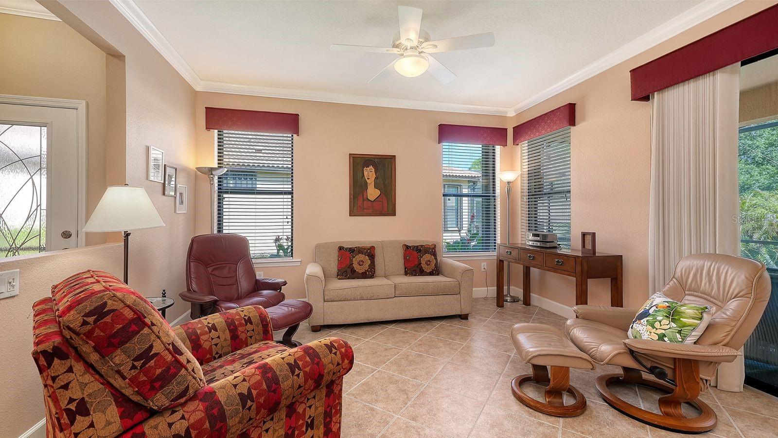 VENETIAN FALLS PH 3 - Residential