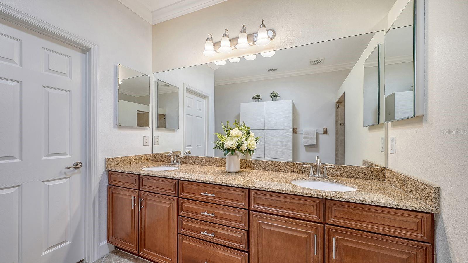 VENETIAN FALLS PH 3 - Residential