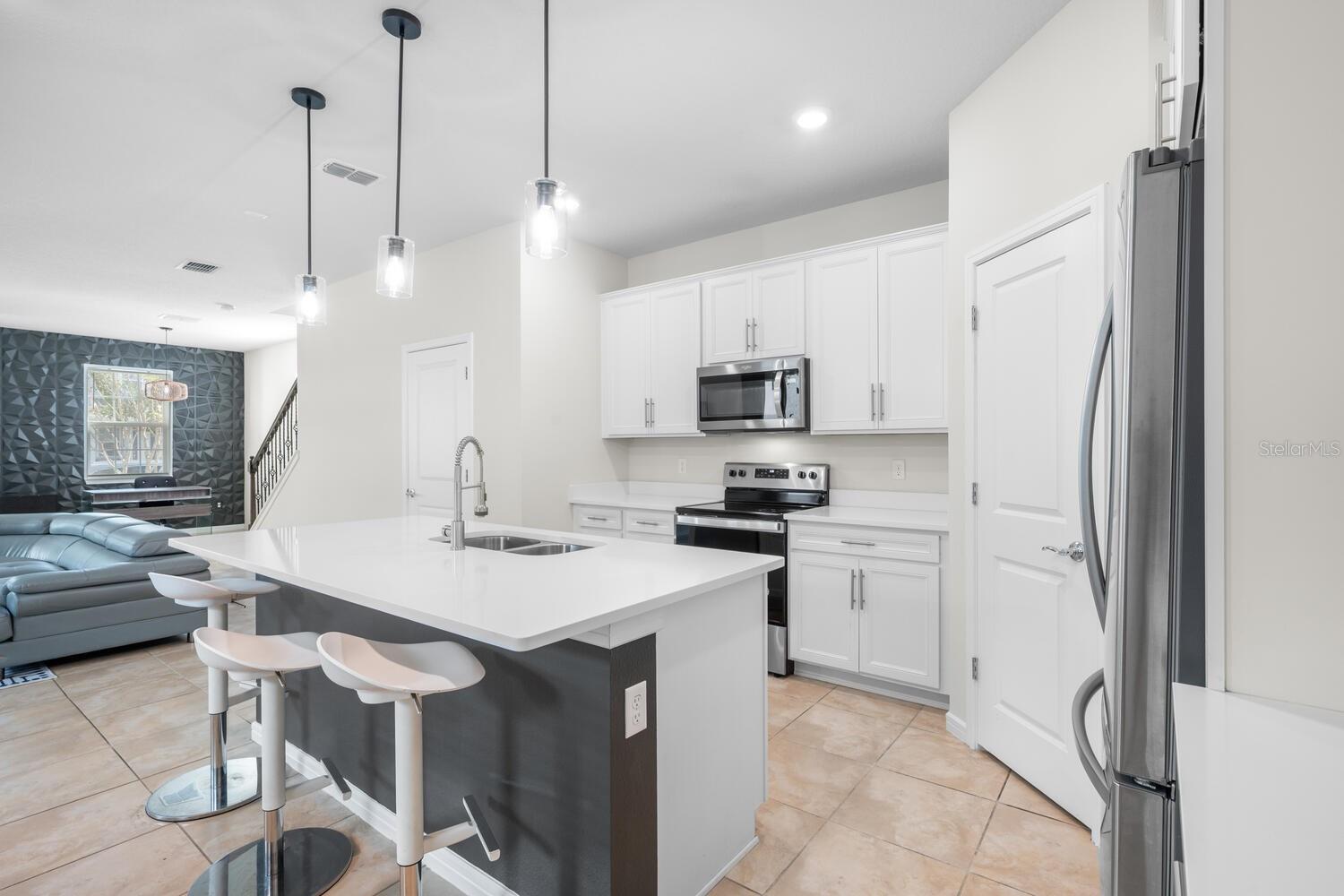 ISLES/LK NONA PH 1B - Residential Lease