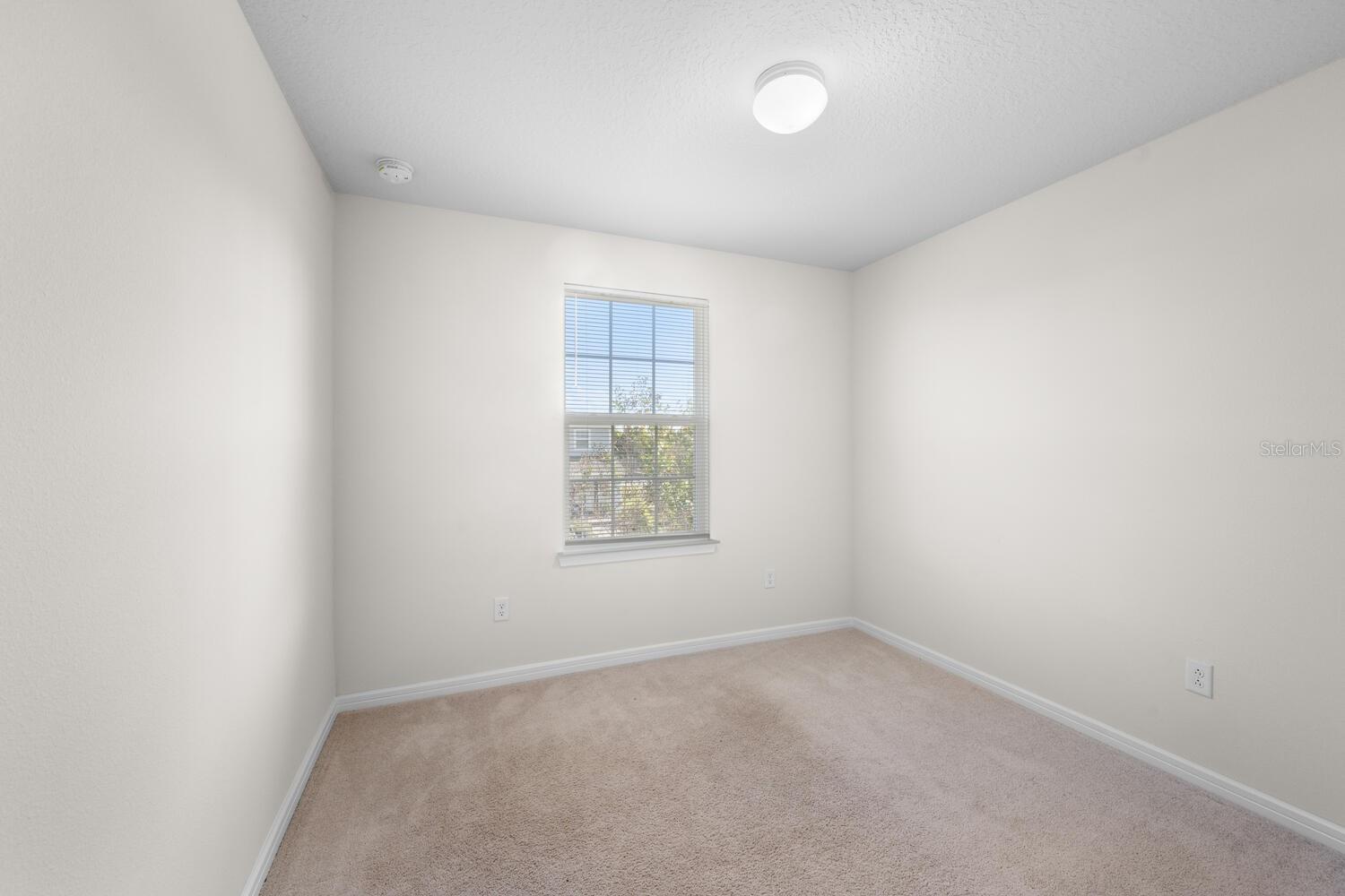 ISLES/LK NONA PH 1B - Residential Lease