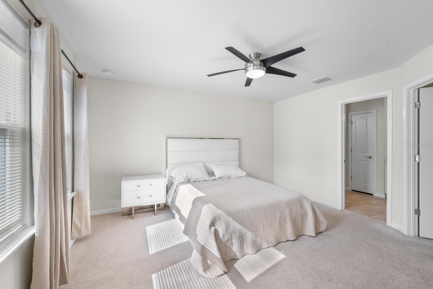 ISLES/LK NONA PH 1B - Residential Lease