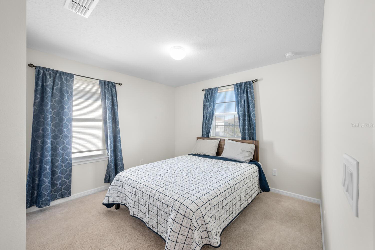 ISLES/LK NONA PH 1B - Residential Lease