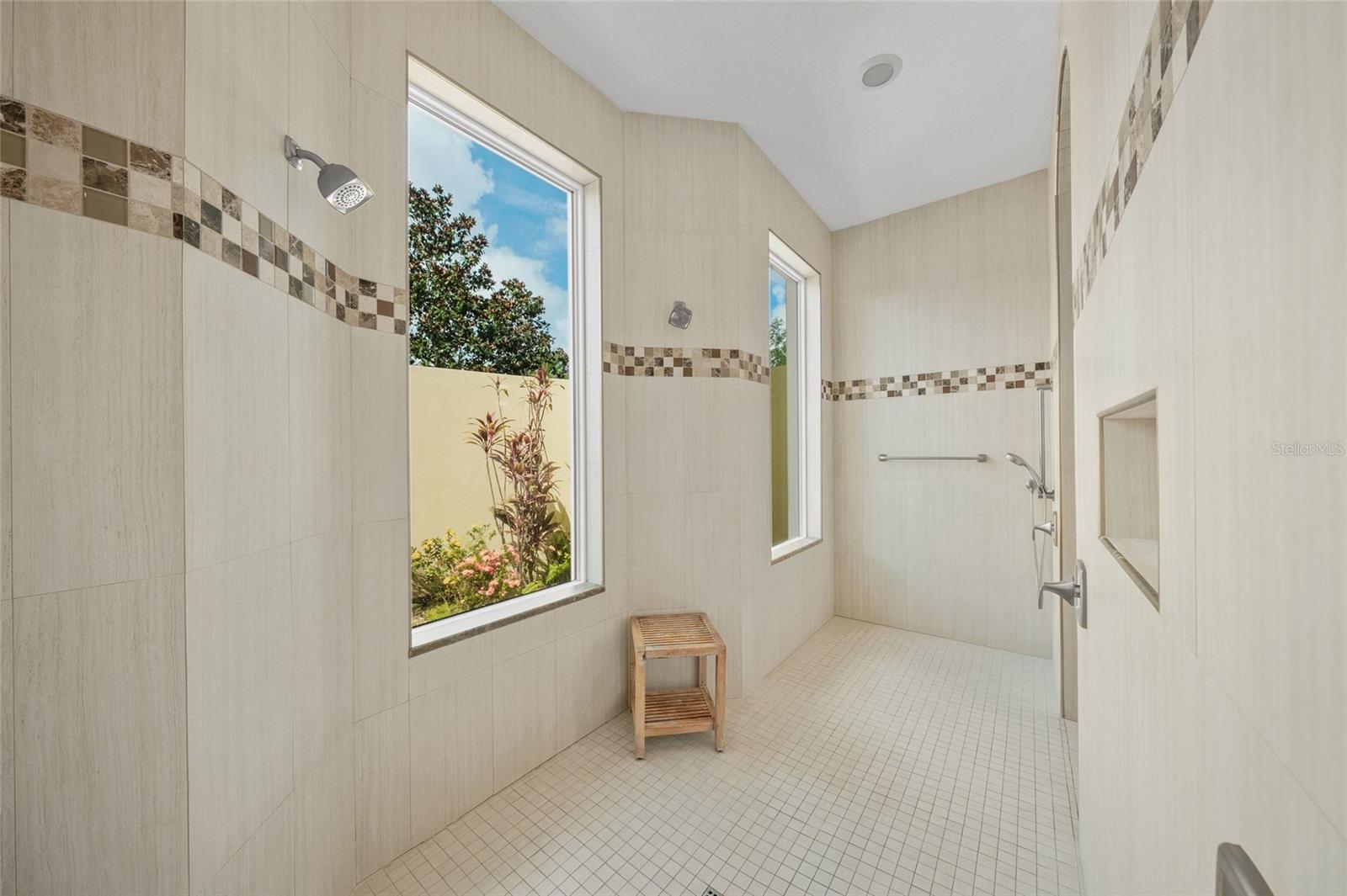 LAKE CLUB PH I - Residential