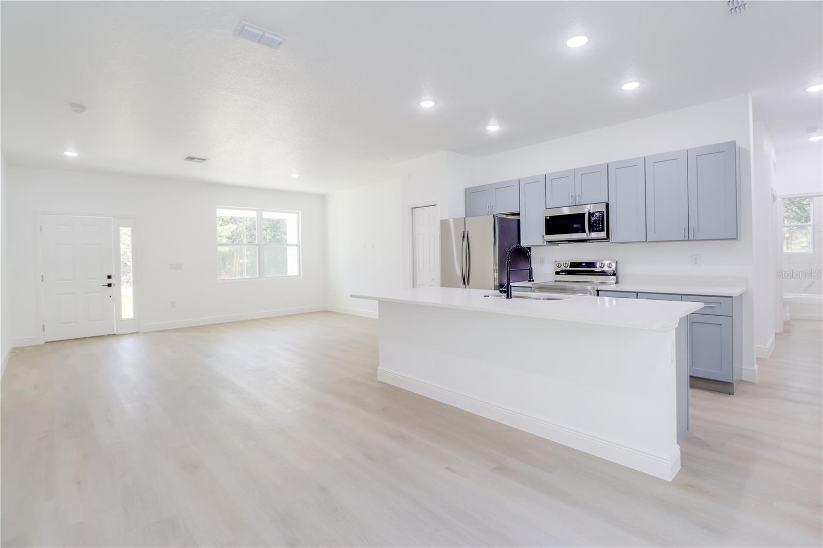 SILVER SPGS SHORES UN #36 - Residential