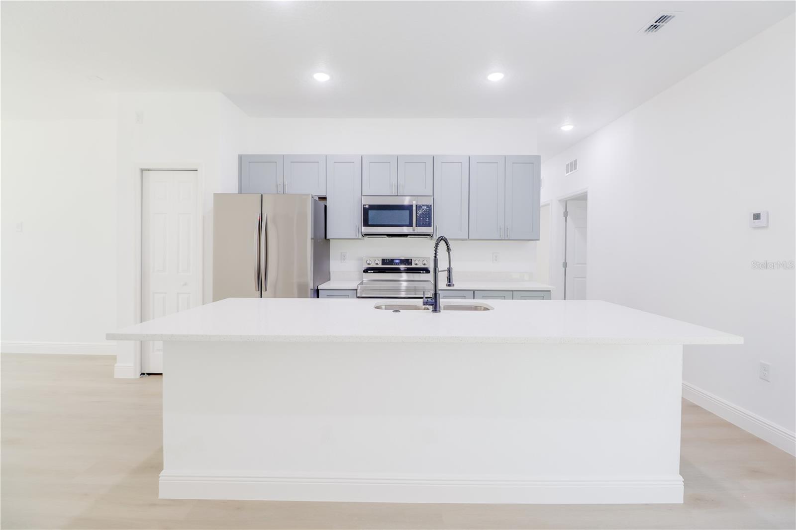 SILVER SPGS SHORES UN #36 - Residential