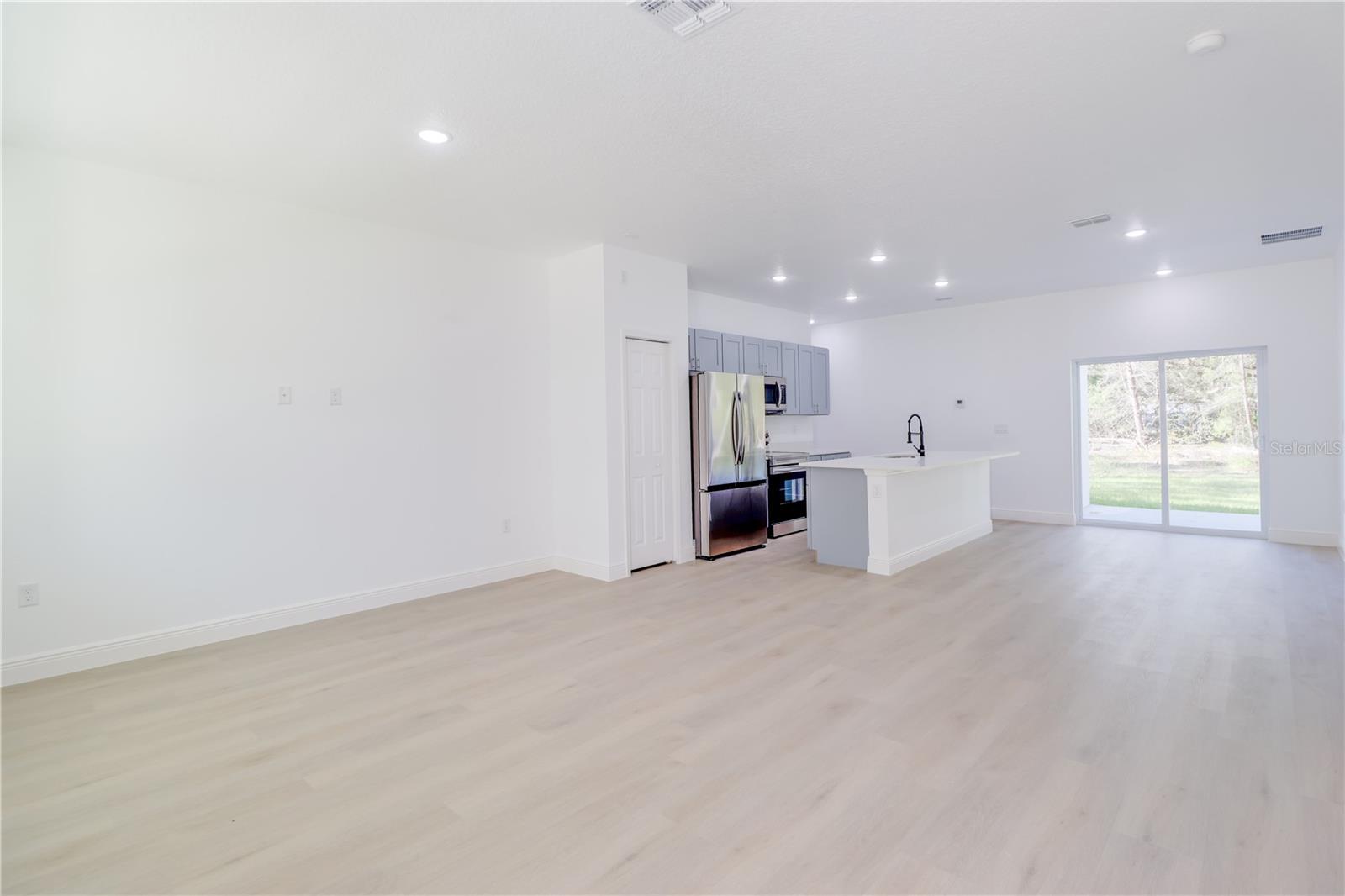 SILVER SPGS SHORES UN #36 - Residential