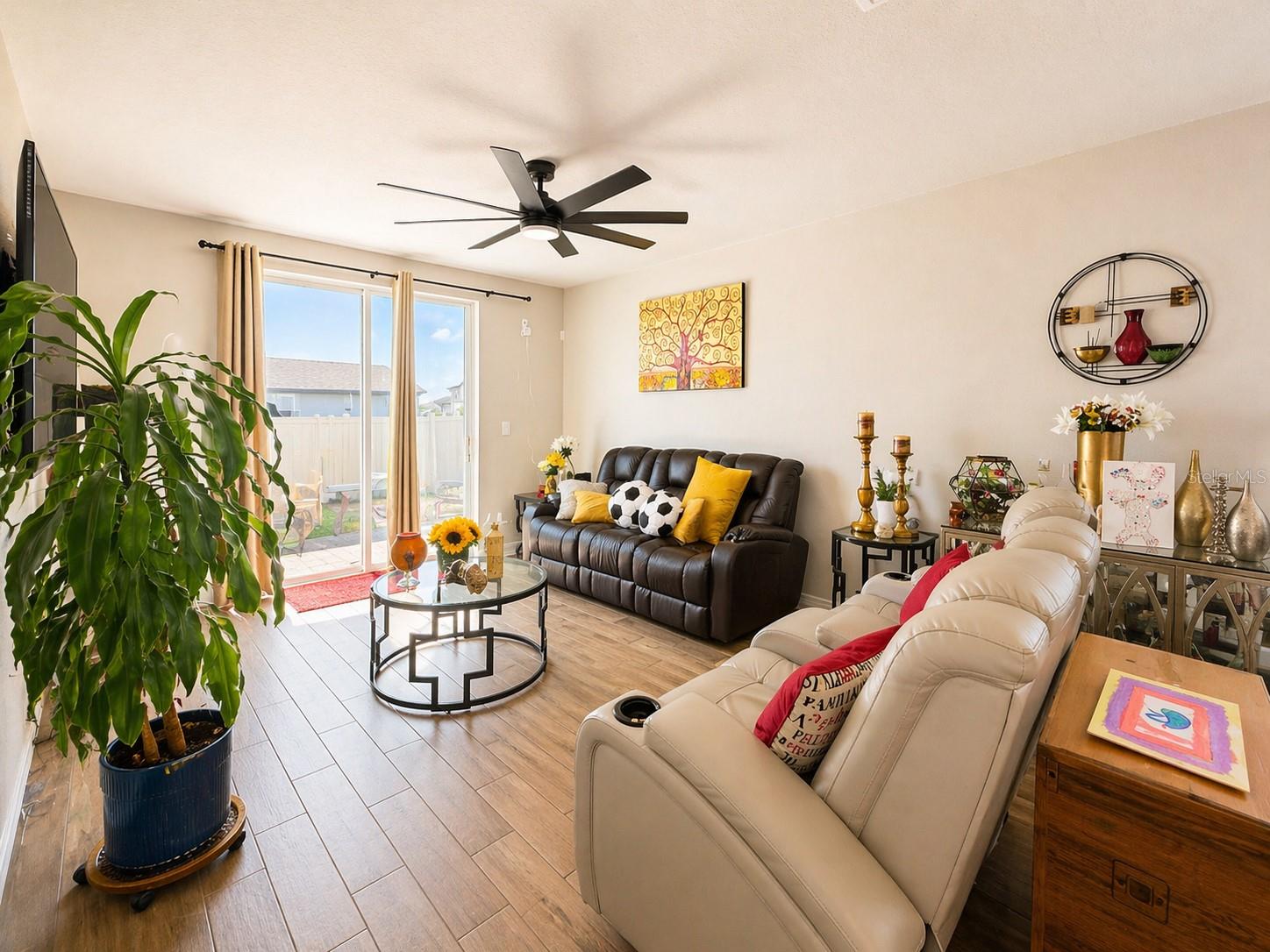 LUCERNE PARK RESERVE - Residential