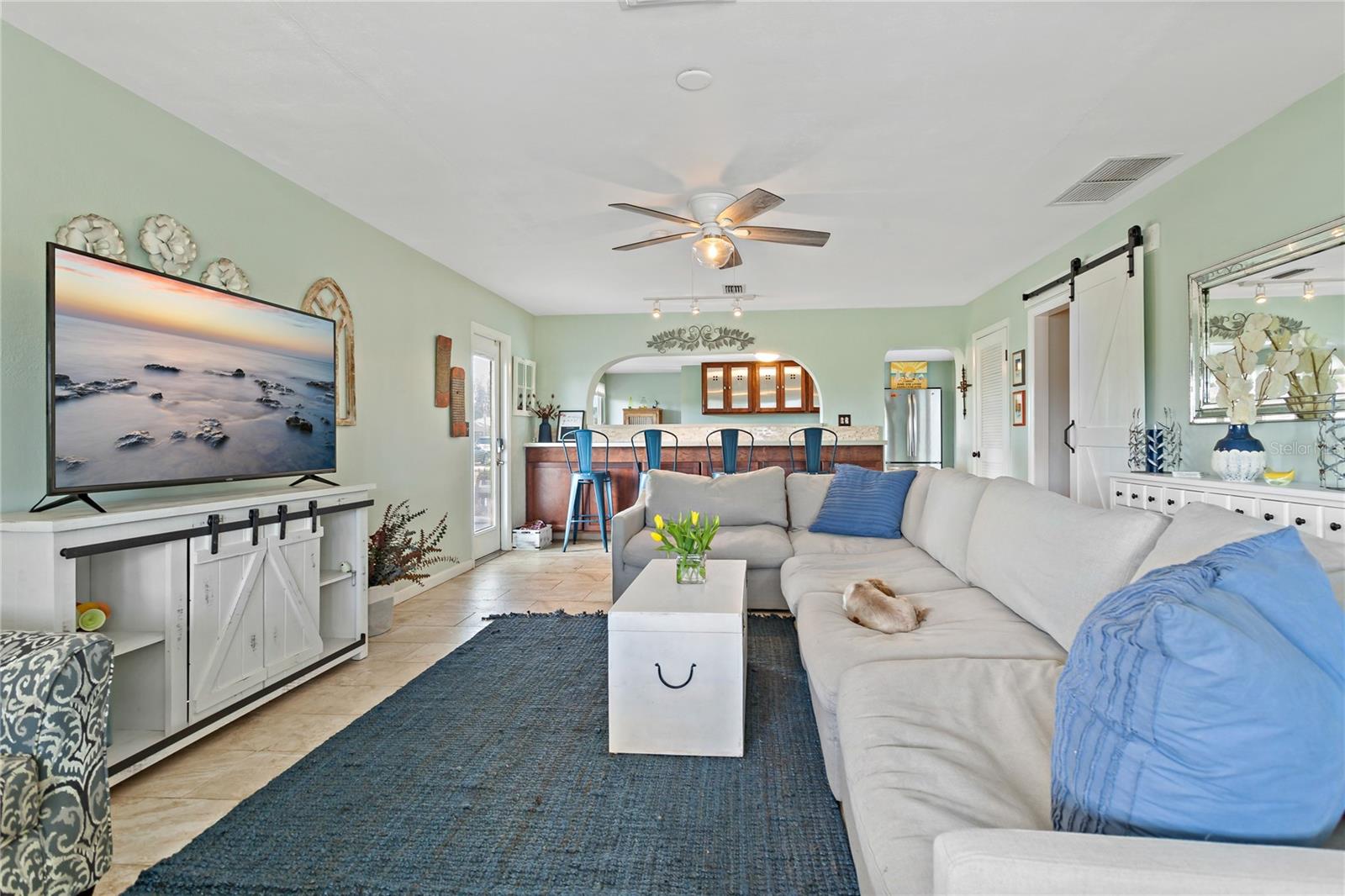 GOLDEN BEACH SUB - Residential