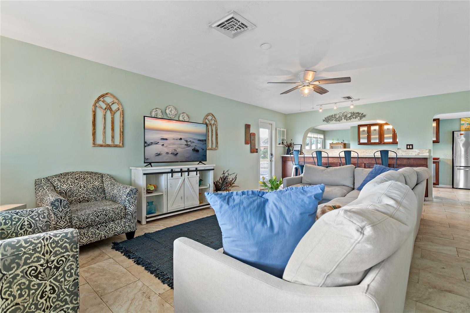 GOLDEN BEACH SUB - Residential