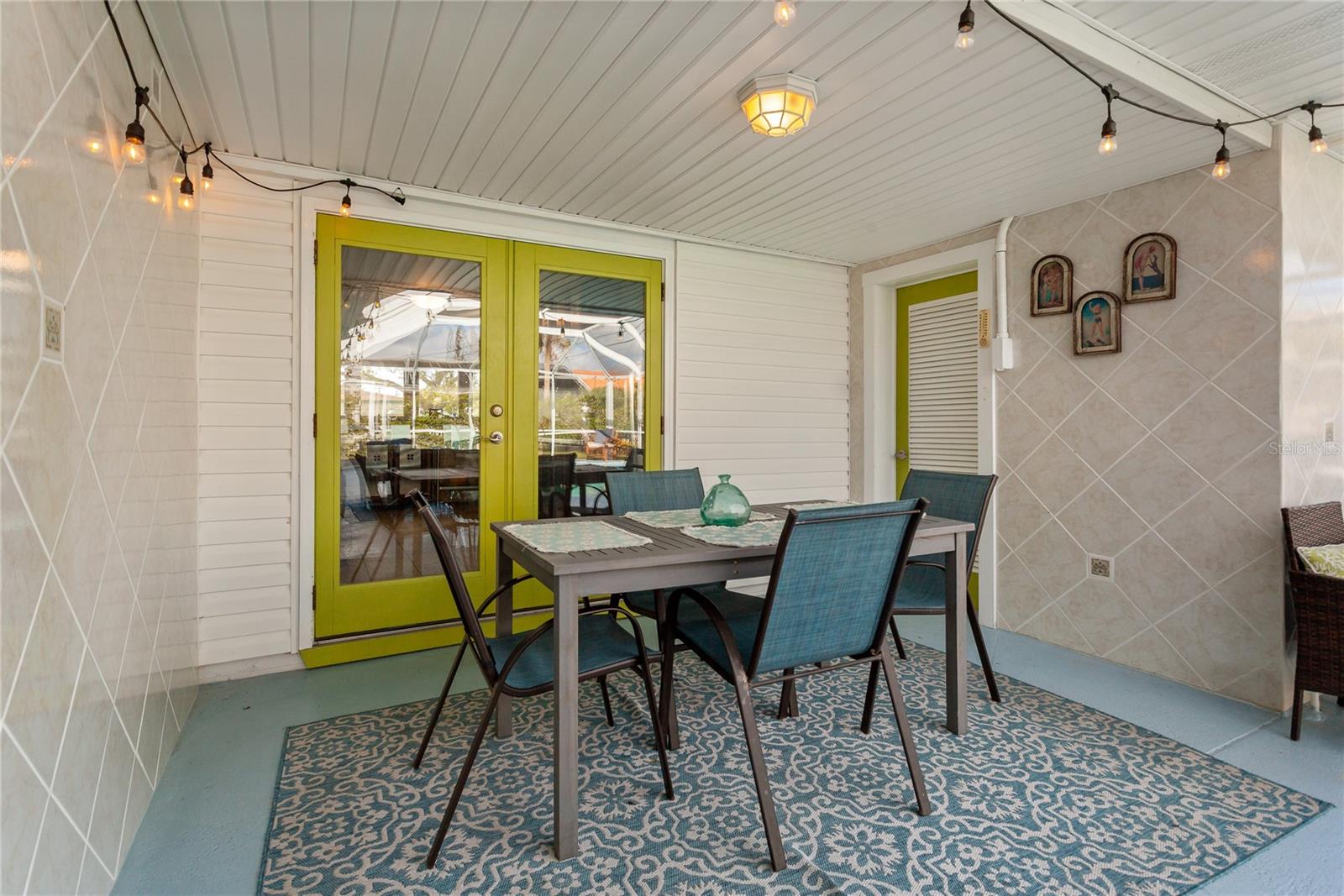 GOLDEN BEACH SUB - Residential