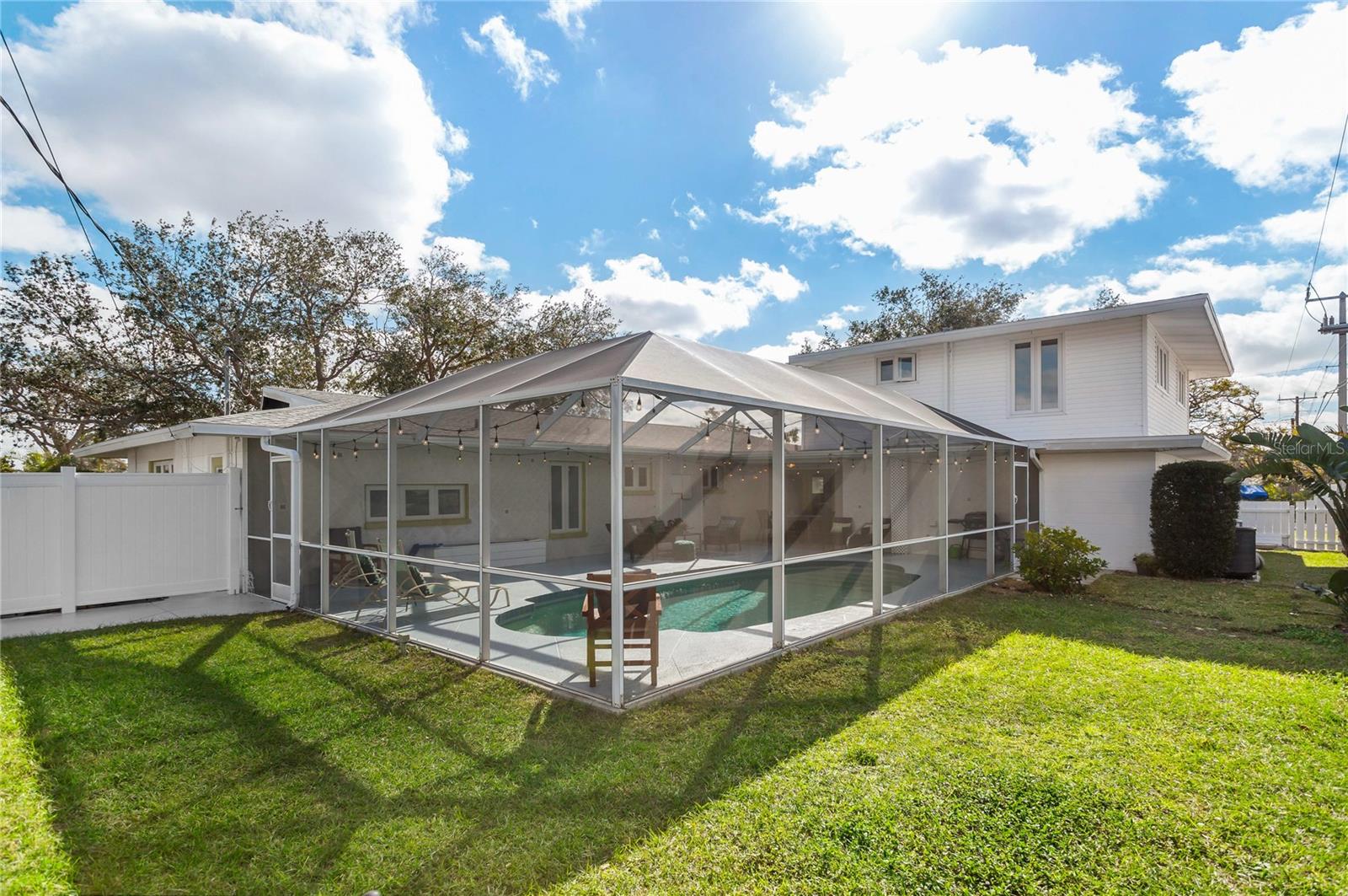 GOLDEN BEACH SUB - Residential