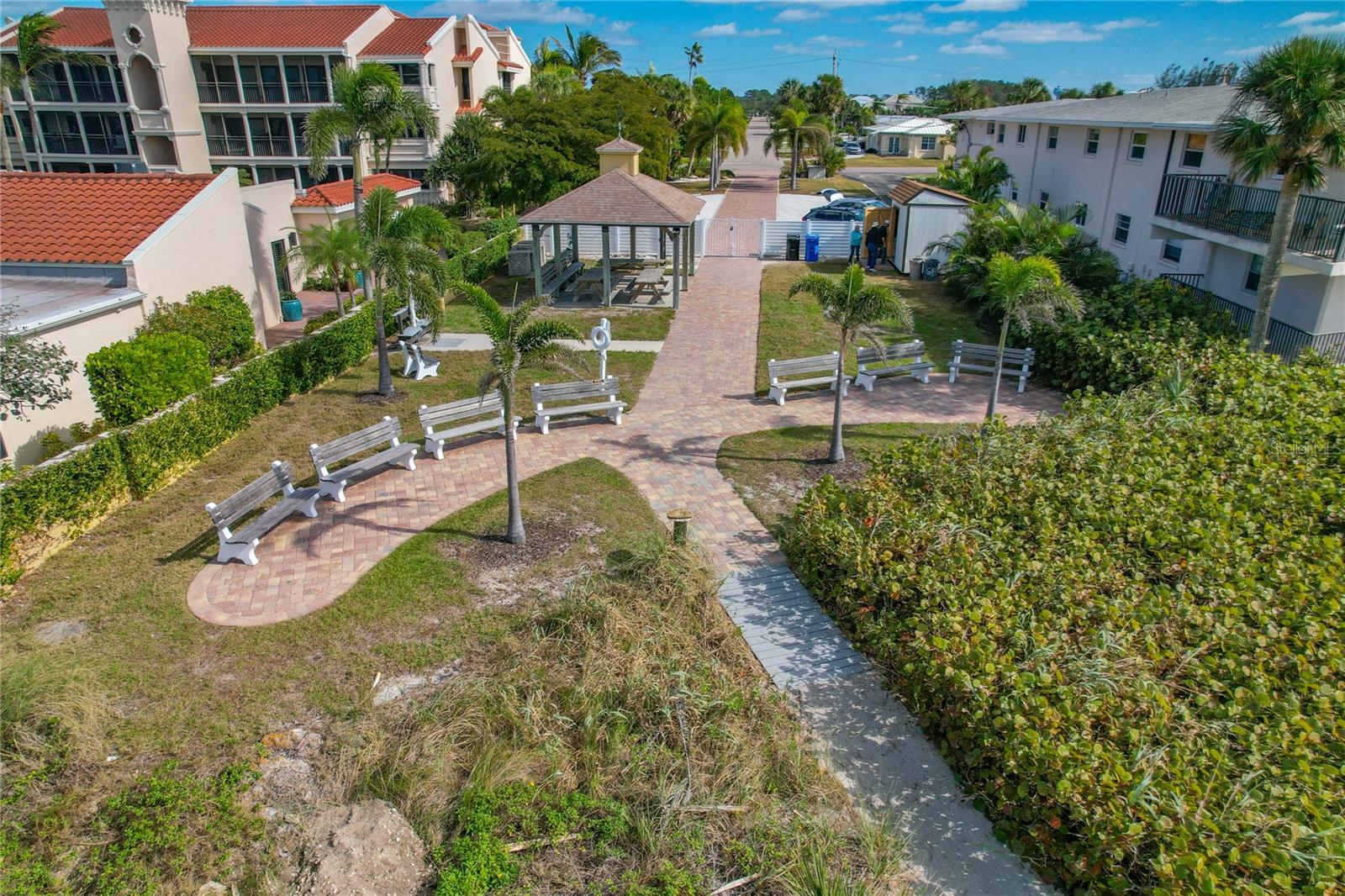 GOLDEN BEACH SUB - Residential