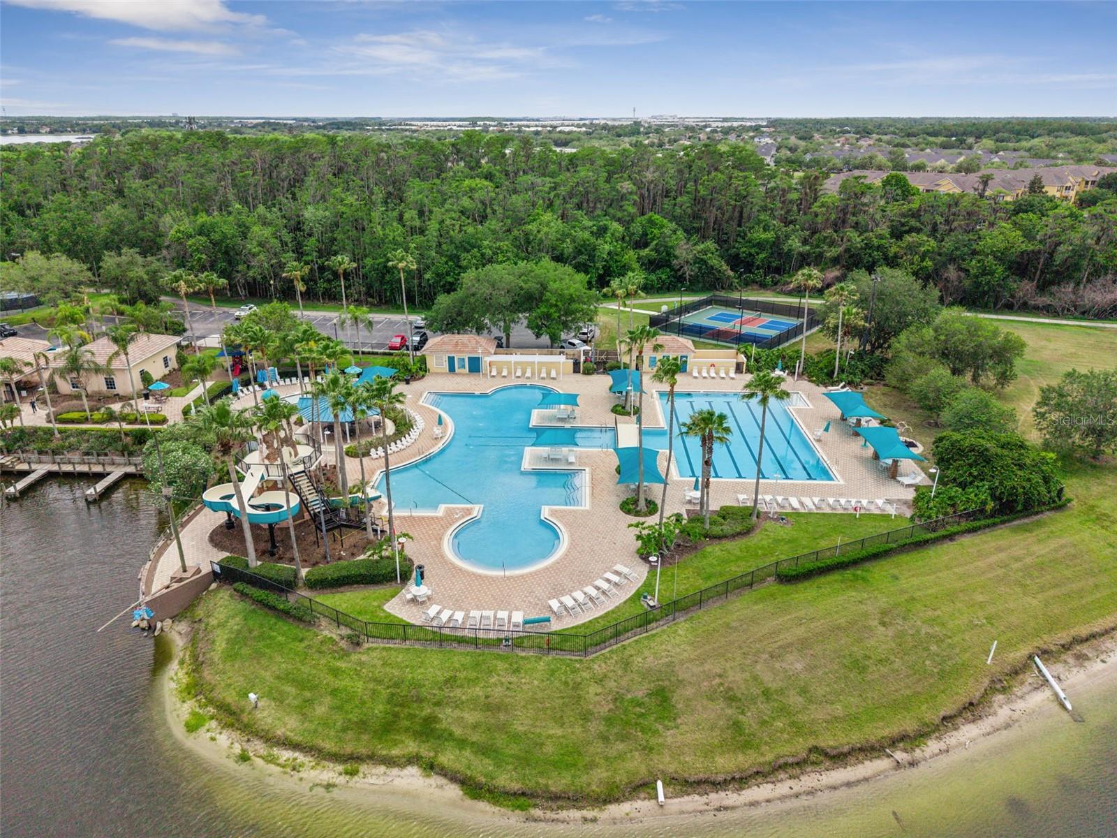 VISTA LAKES VILLAGE N-3 COLONIE - Residential