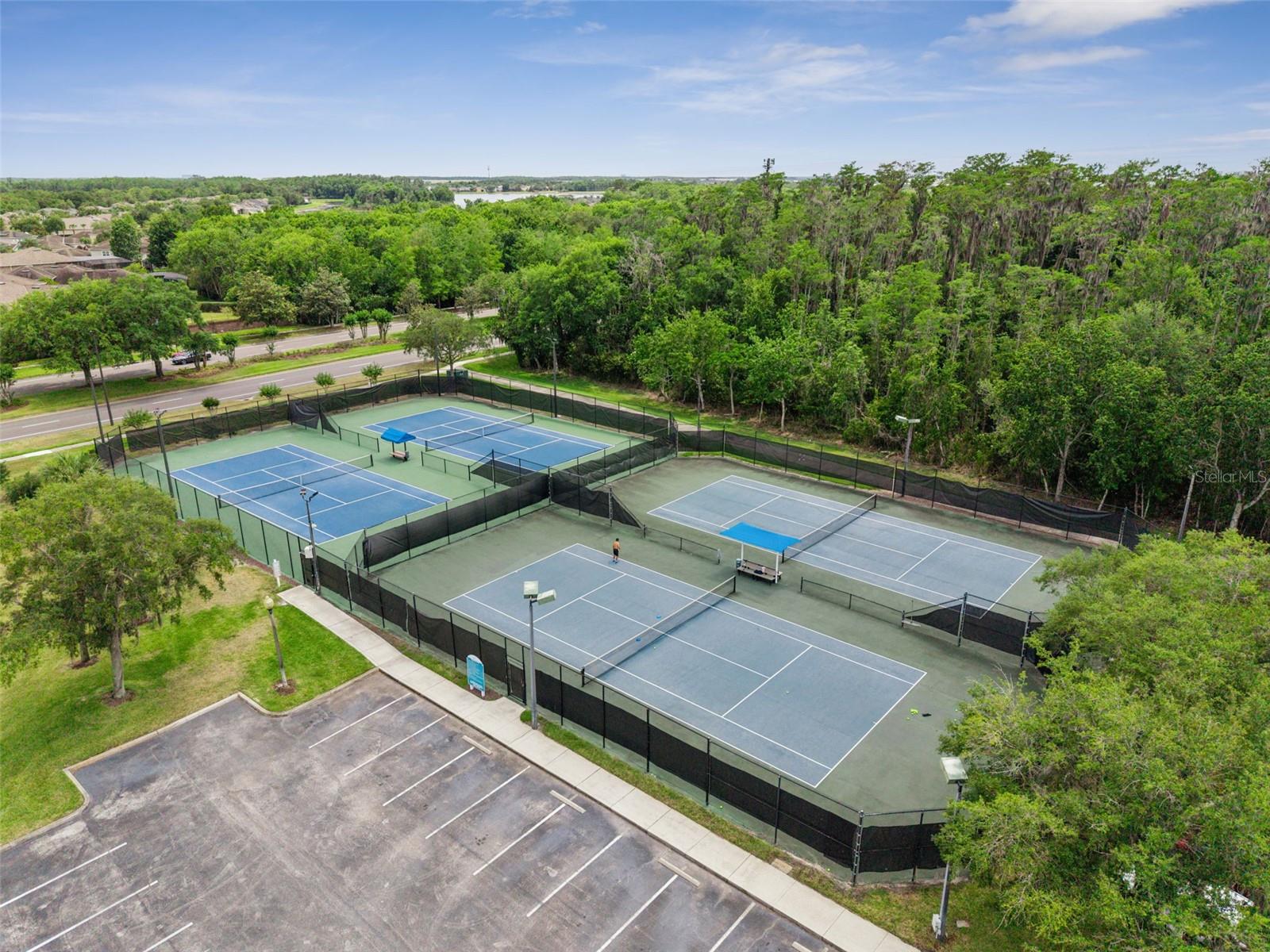 VISTA LAKES VILLAGE N-3 COLONIE - Residential