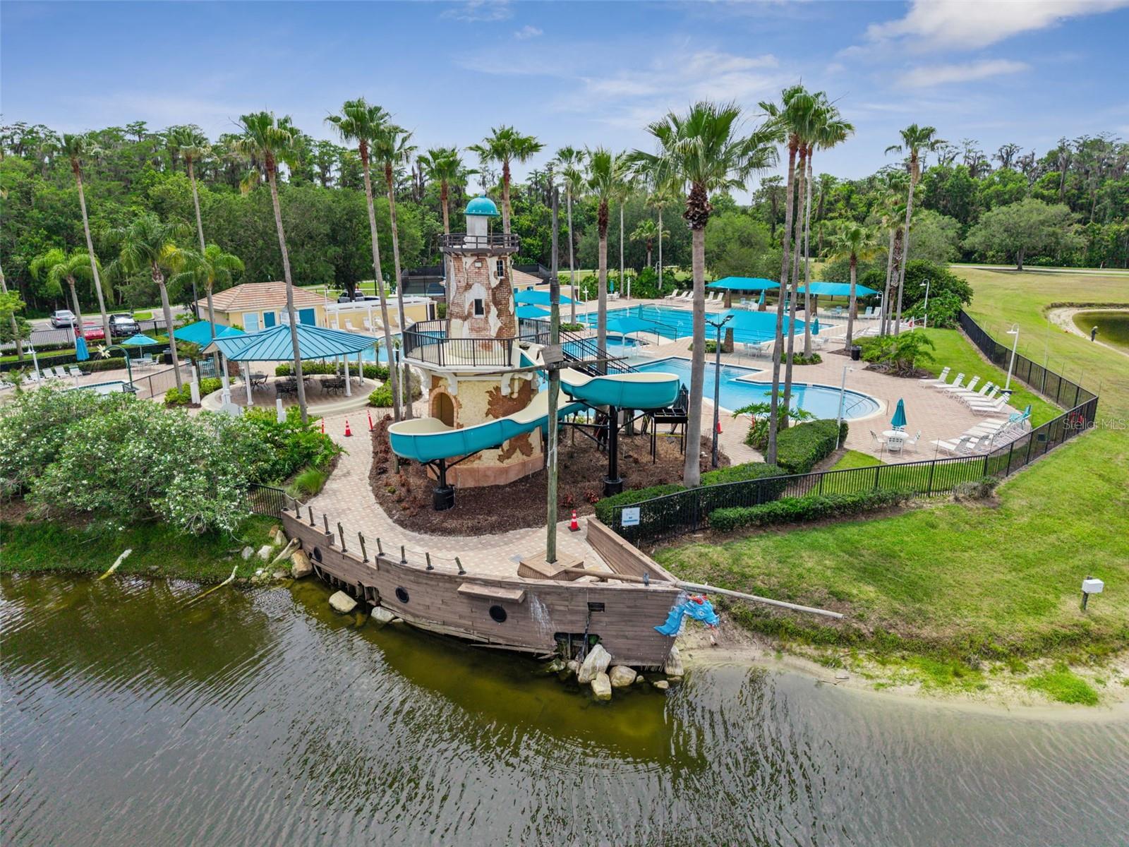 VISTA LAKES VILLAGE N-3 COLONIE - Residential