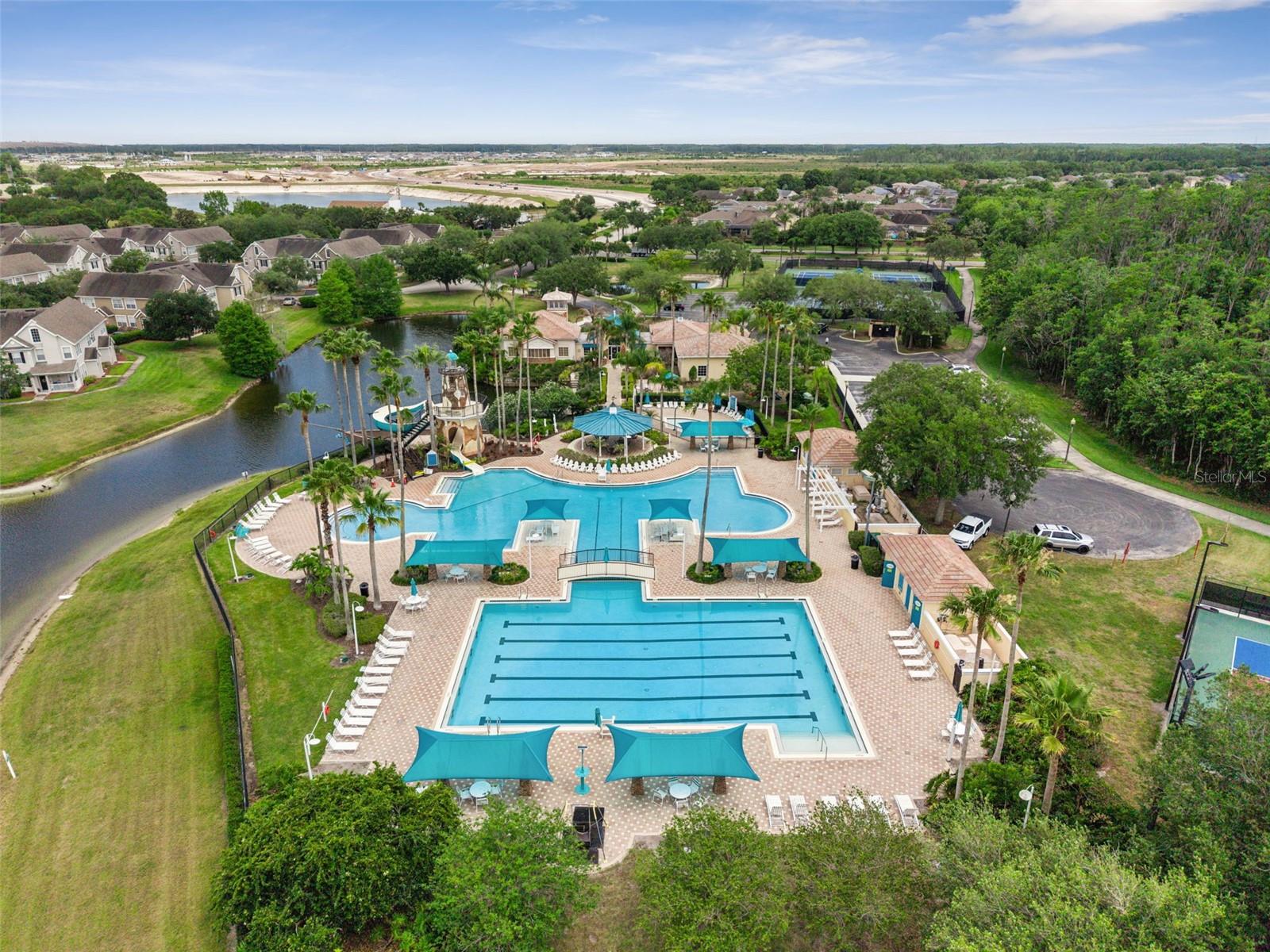 VISTA LAKES VILLAGE N-3 COLONIE - Residential